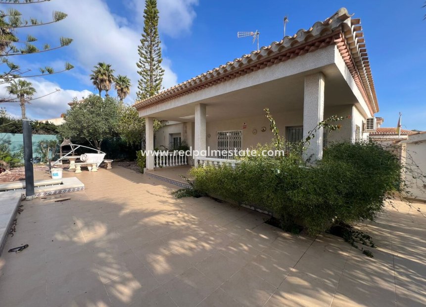 Resale - Villa -
Orihuela Costa - Playa Flamenca