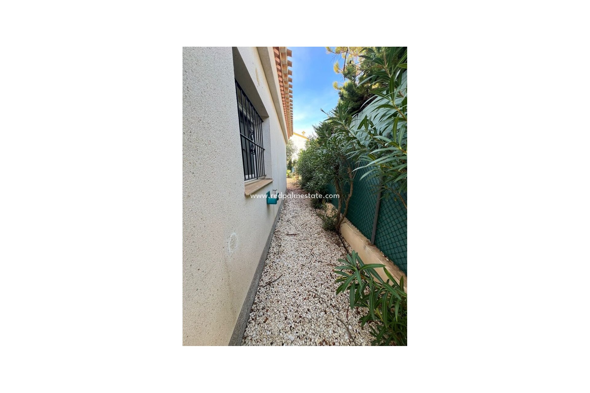 Resale - Villa -
Orihuela Costa - Playa Flamenca