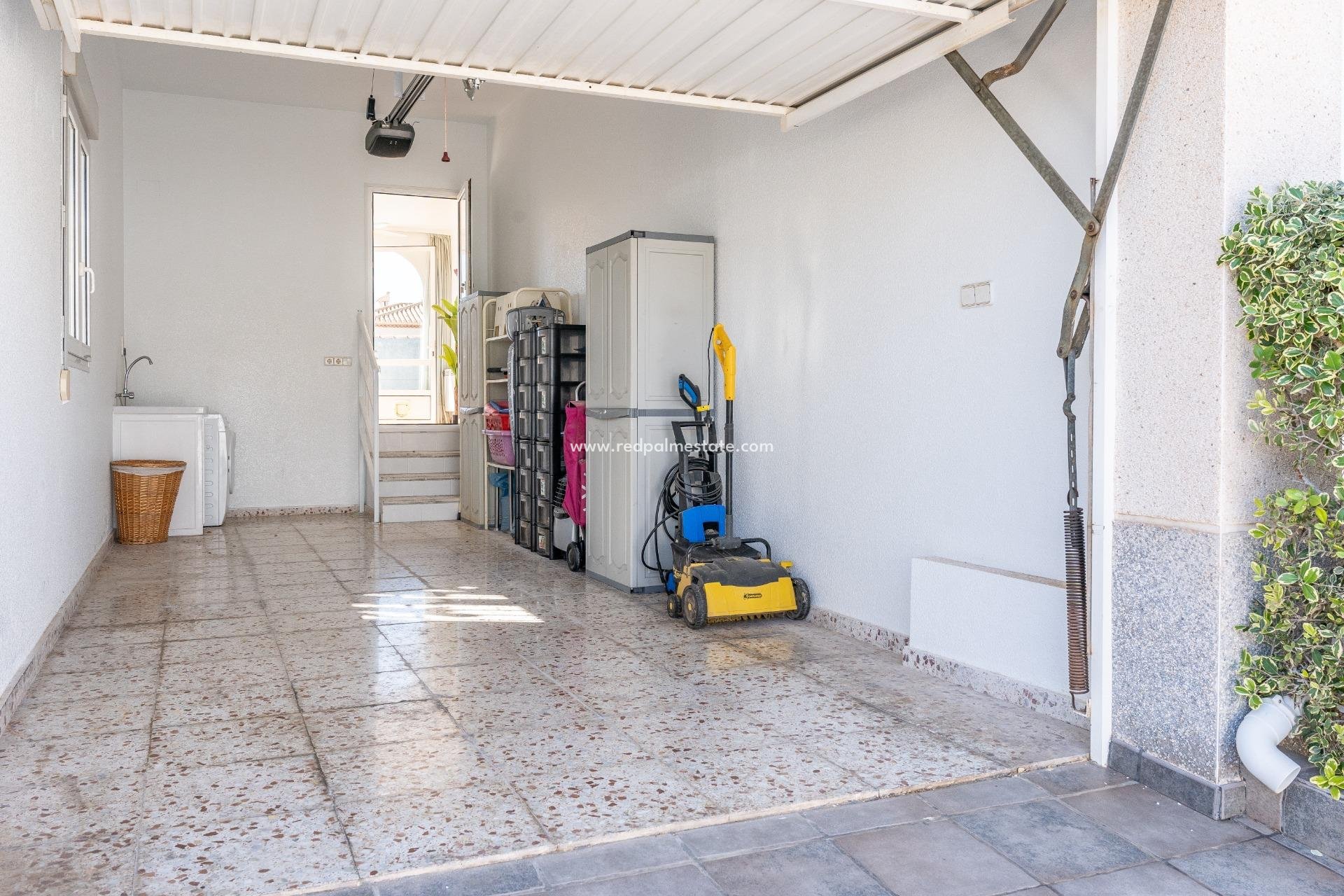 Resale - Villa -
Orihuela Costa - Playa Flamenca