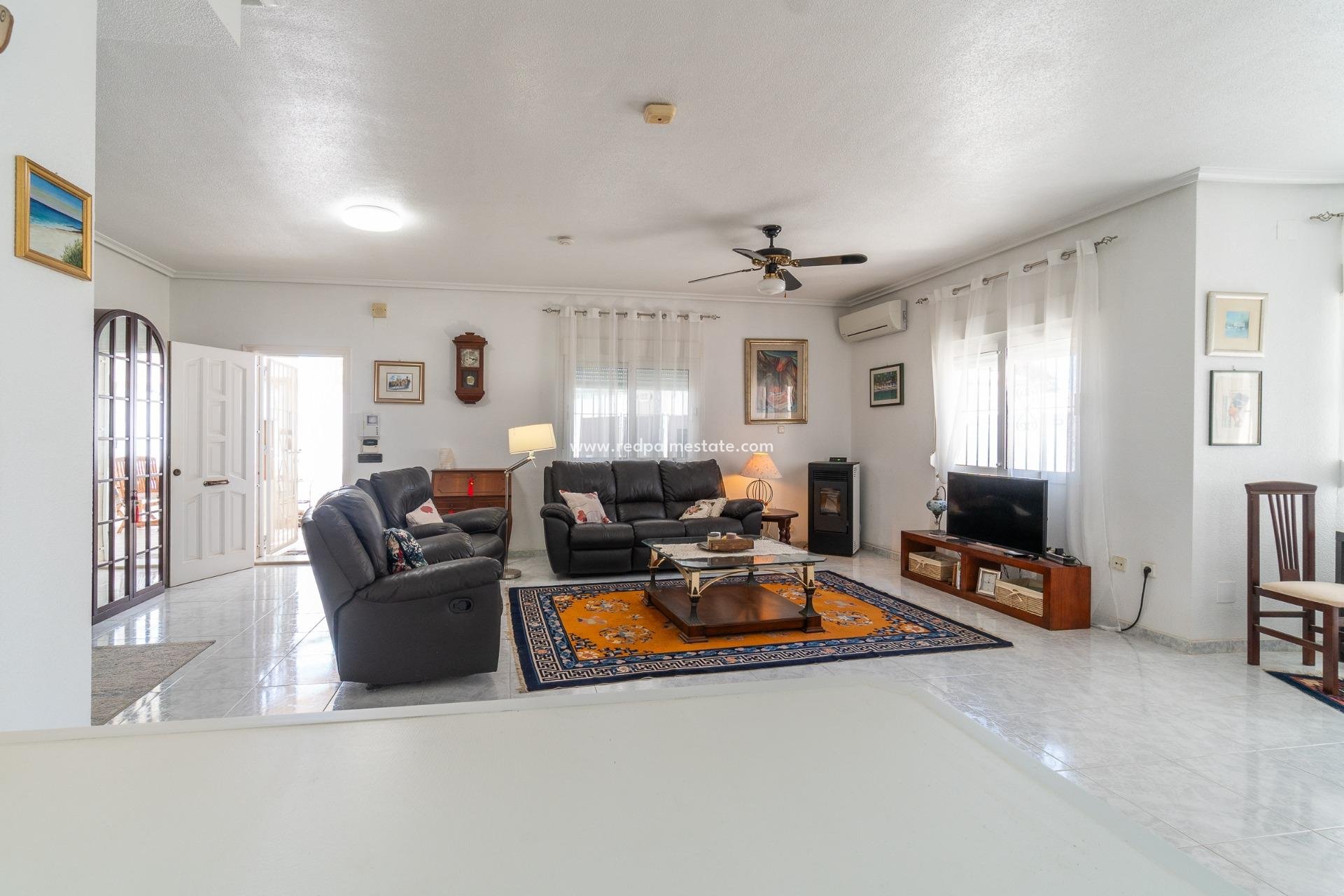 Resale - Villa -
Orihuela Costa - Playa Flamenca