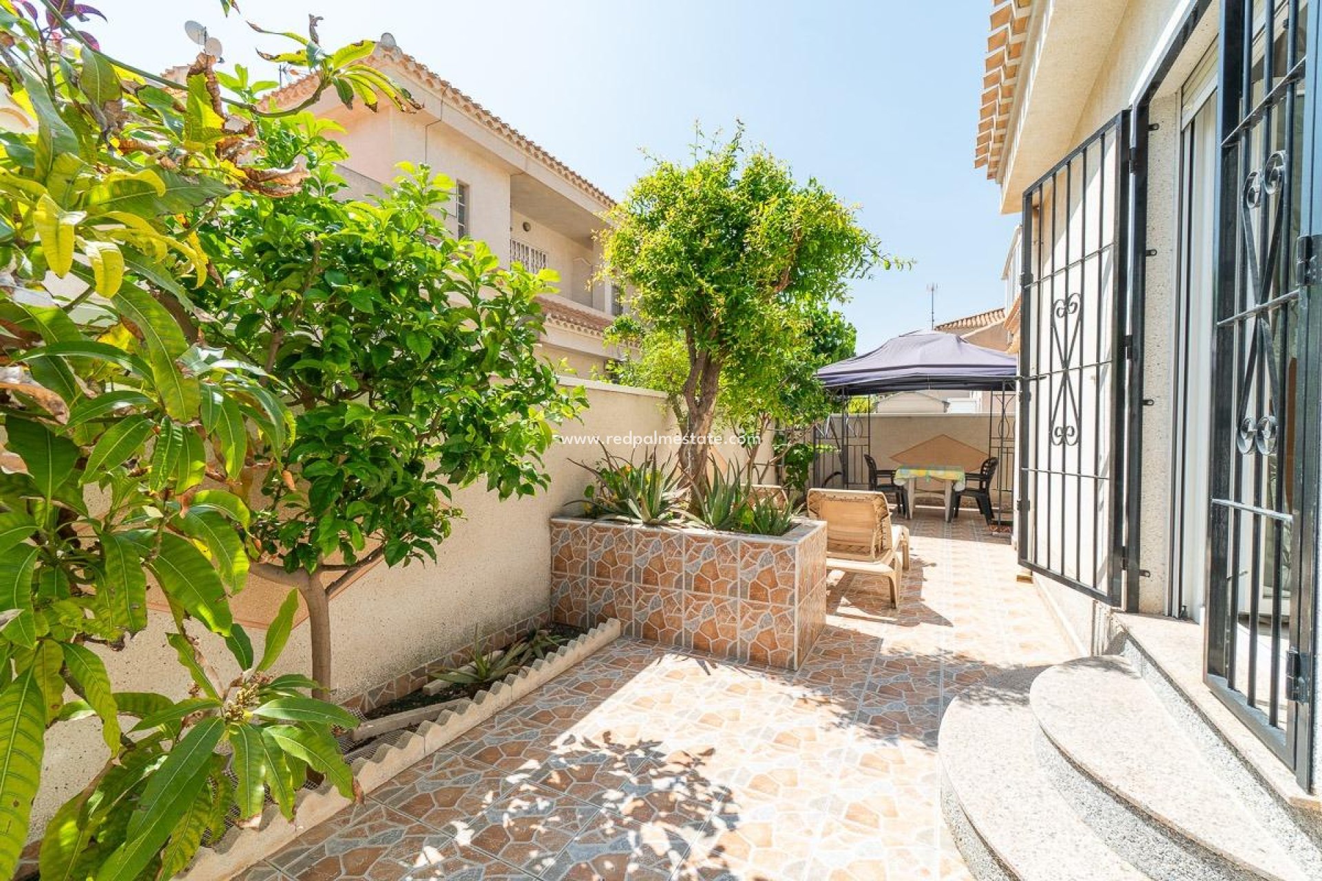 Resale - Villa -
Orihuela Costa - Playa Flamenca