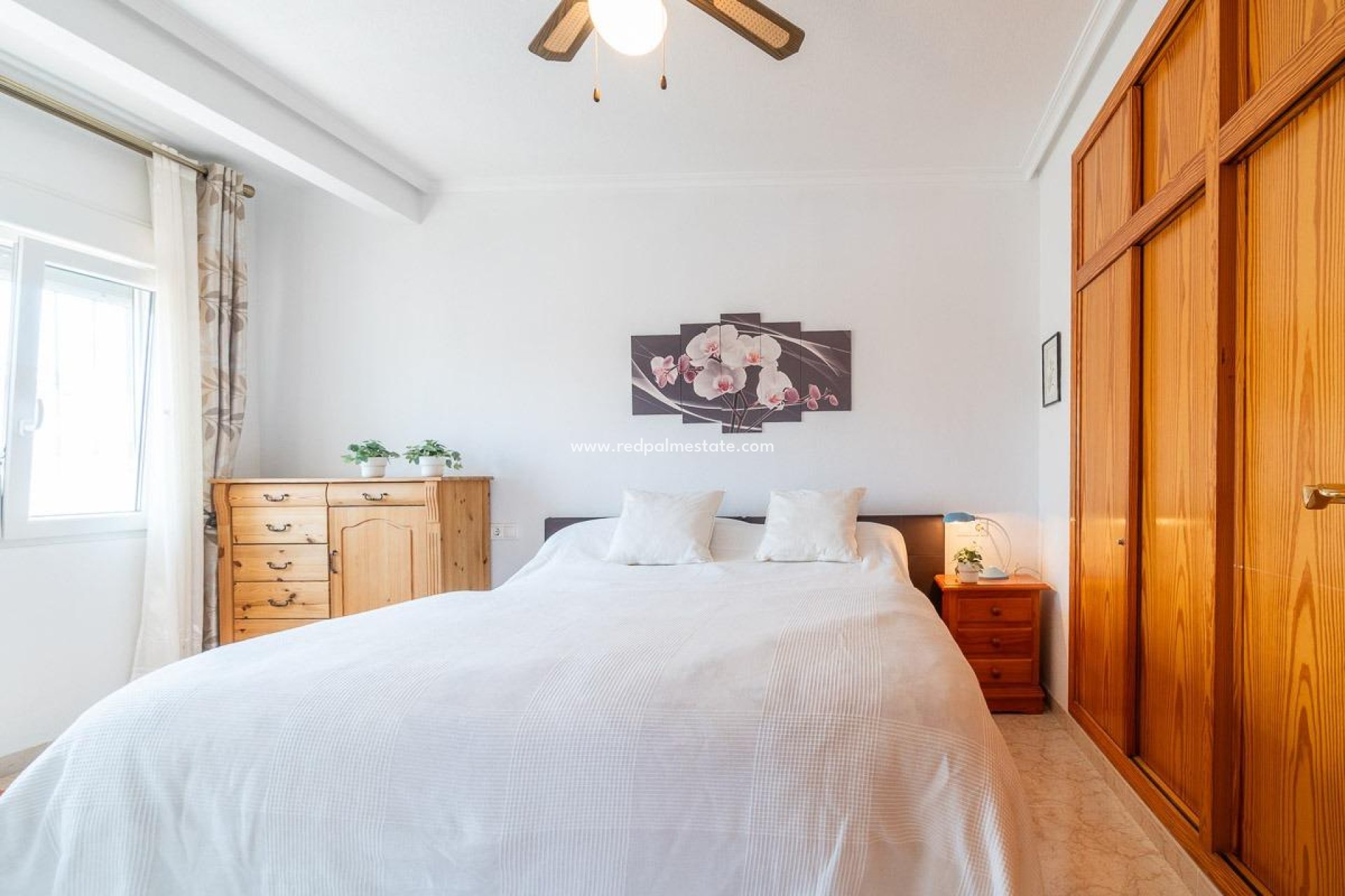 Resale - Villa -
Orihuela Costa - Playa Flamenca