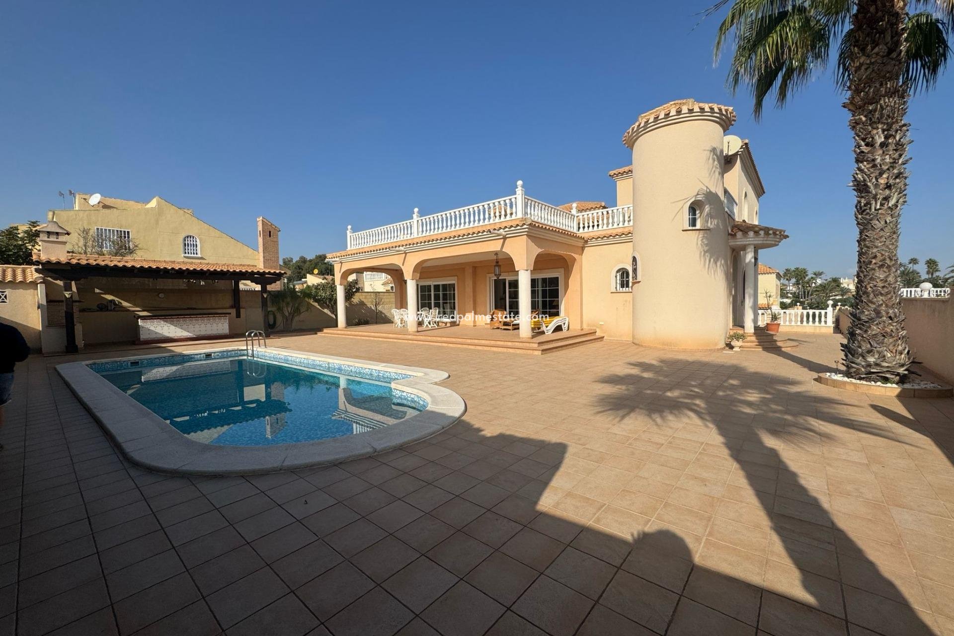 Resale - Villa -
Orihuela Costa - Playa Flamenca