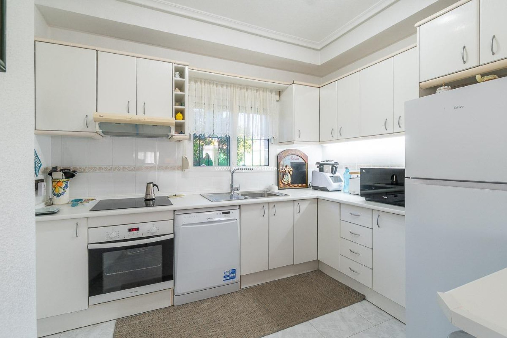 Resale - Villa -
Orihuela Costa - Playa Flamenca
