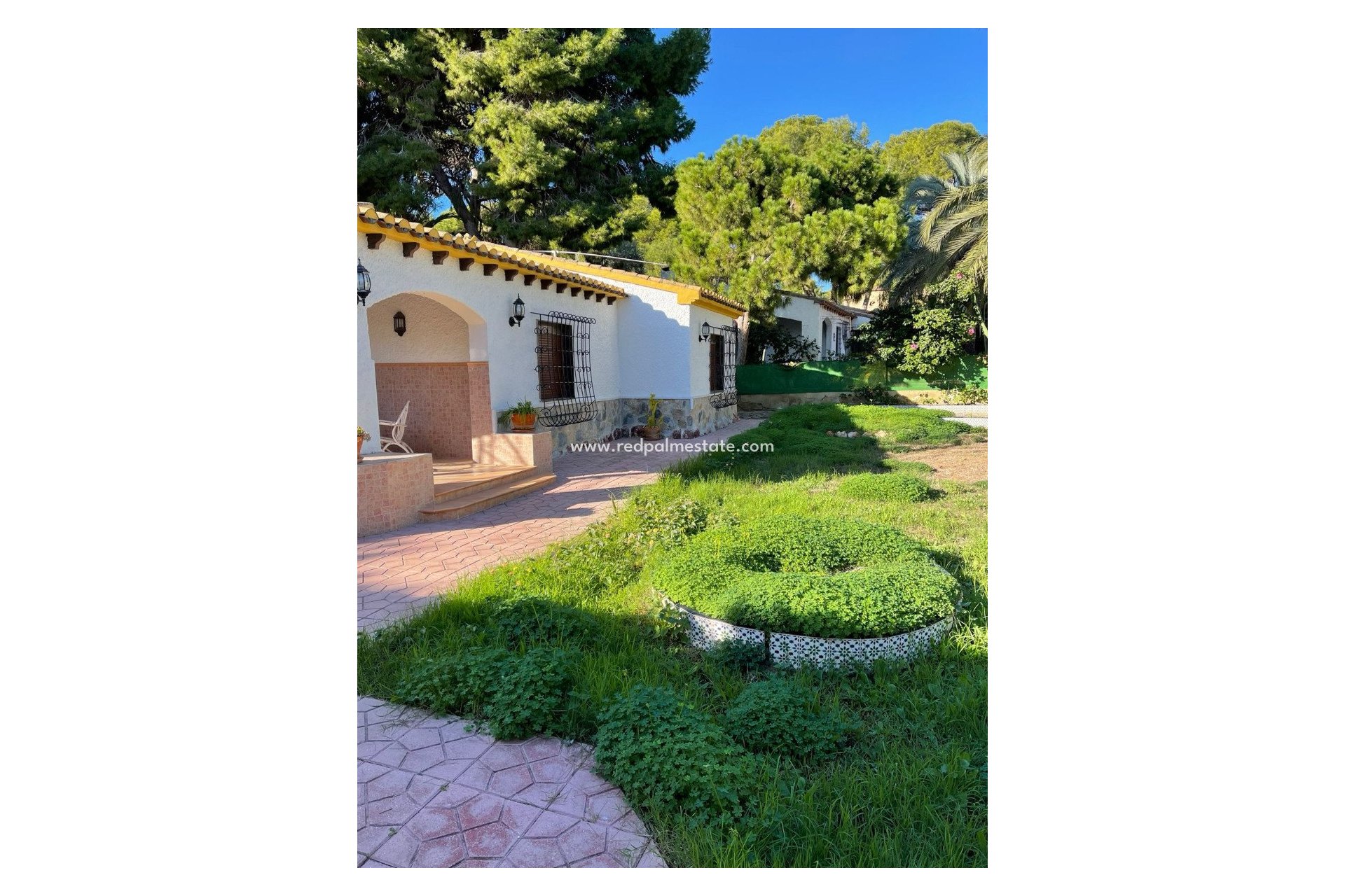 Resale - Villa -
Orihuela Costa - Punta prima