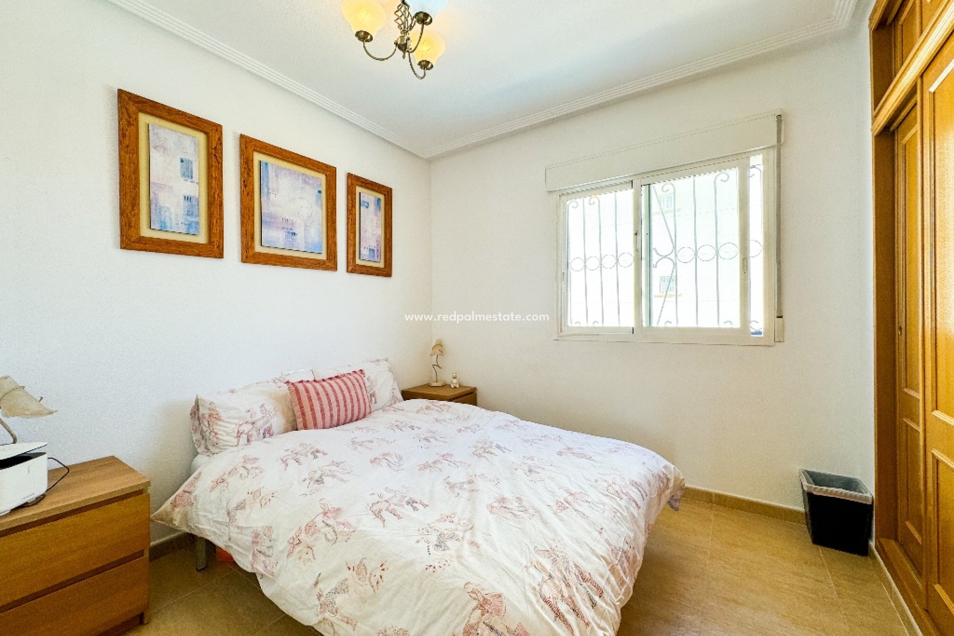 Resale - Villa -
Orihuela Costa - Punta Prima