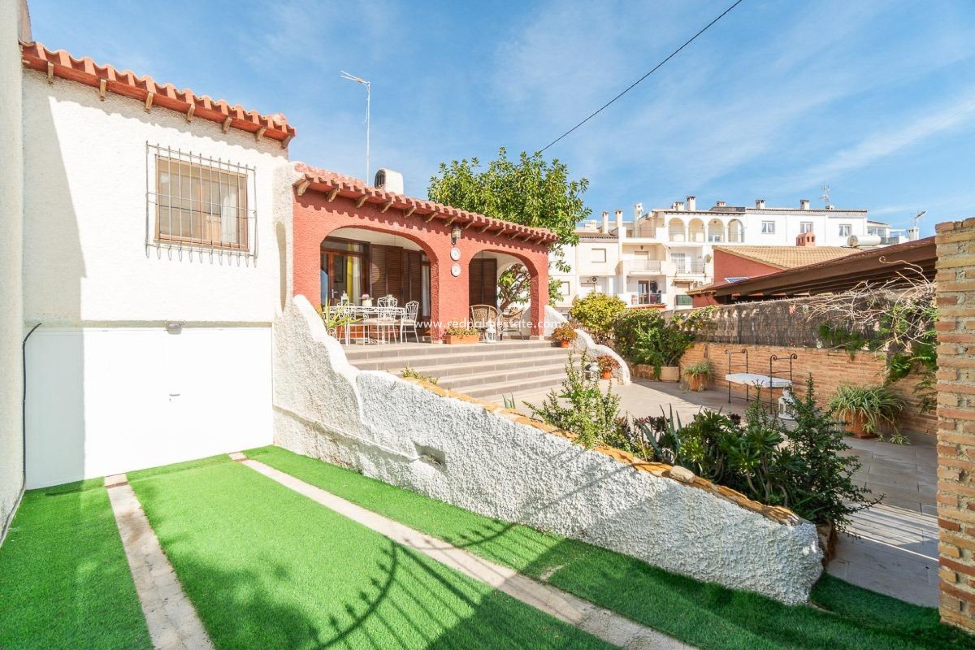 Resale - Villa -
Orihuela Costa - Punta Prima