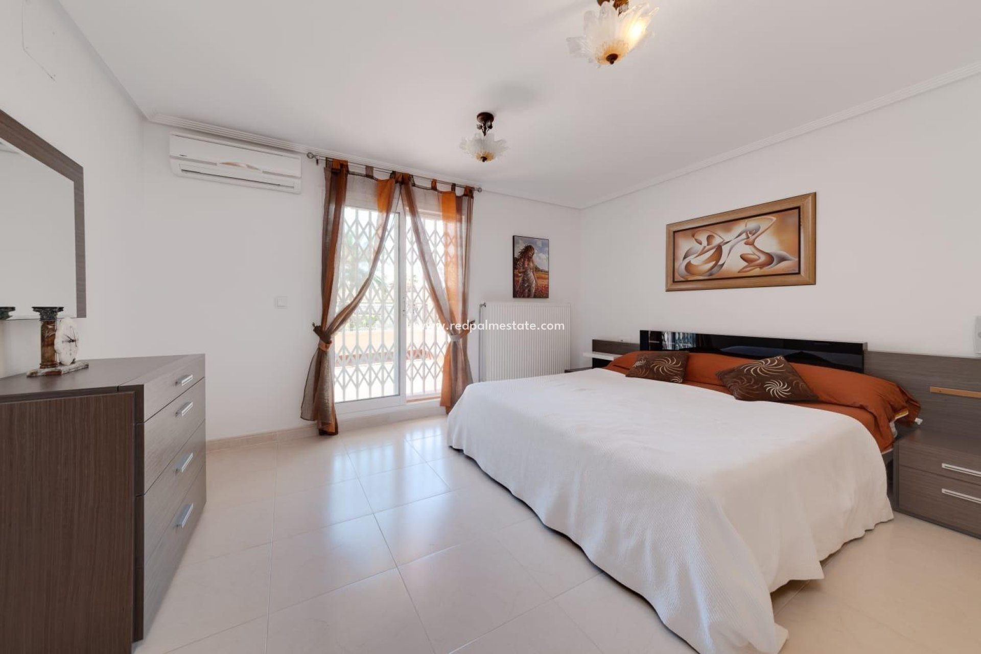 Resale - Villa -
Orihuela Costa - Punta Prima