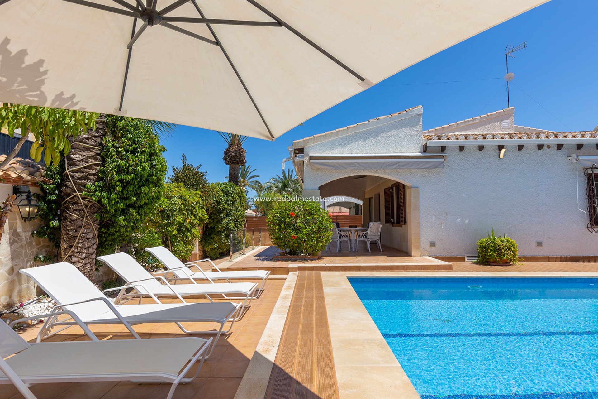Resale - Villa -
Orihuela Costa - Punta prima