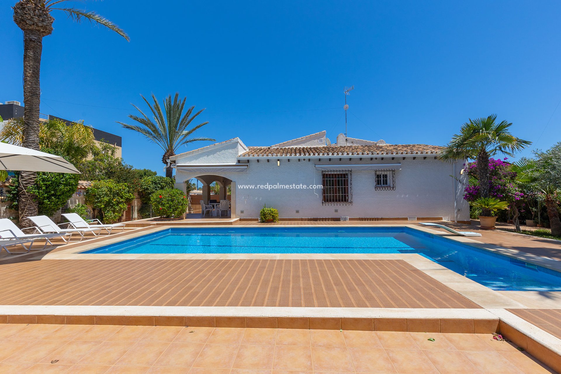Resale - Villa -
Orihuela Costa - Punta prima