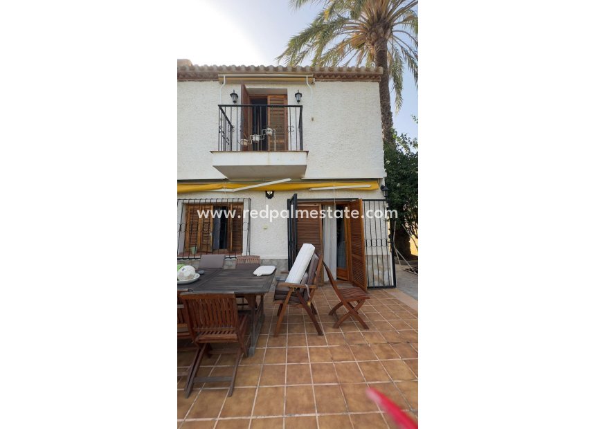 Resale - Villa -
Orihuela Costa - Punta prima