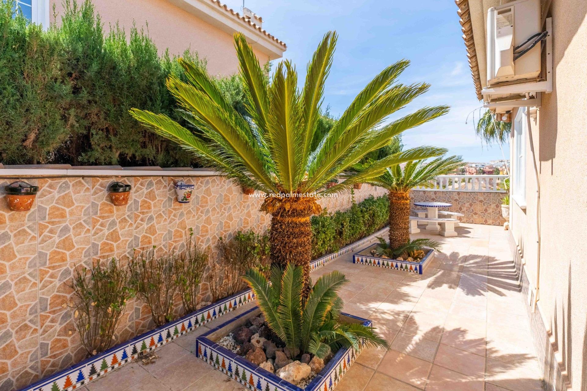 Resale - Villa -
Orihuela Costa - Punta prima