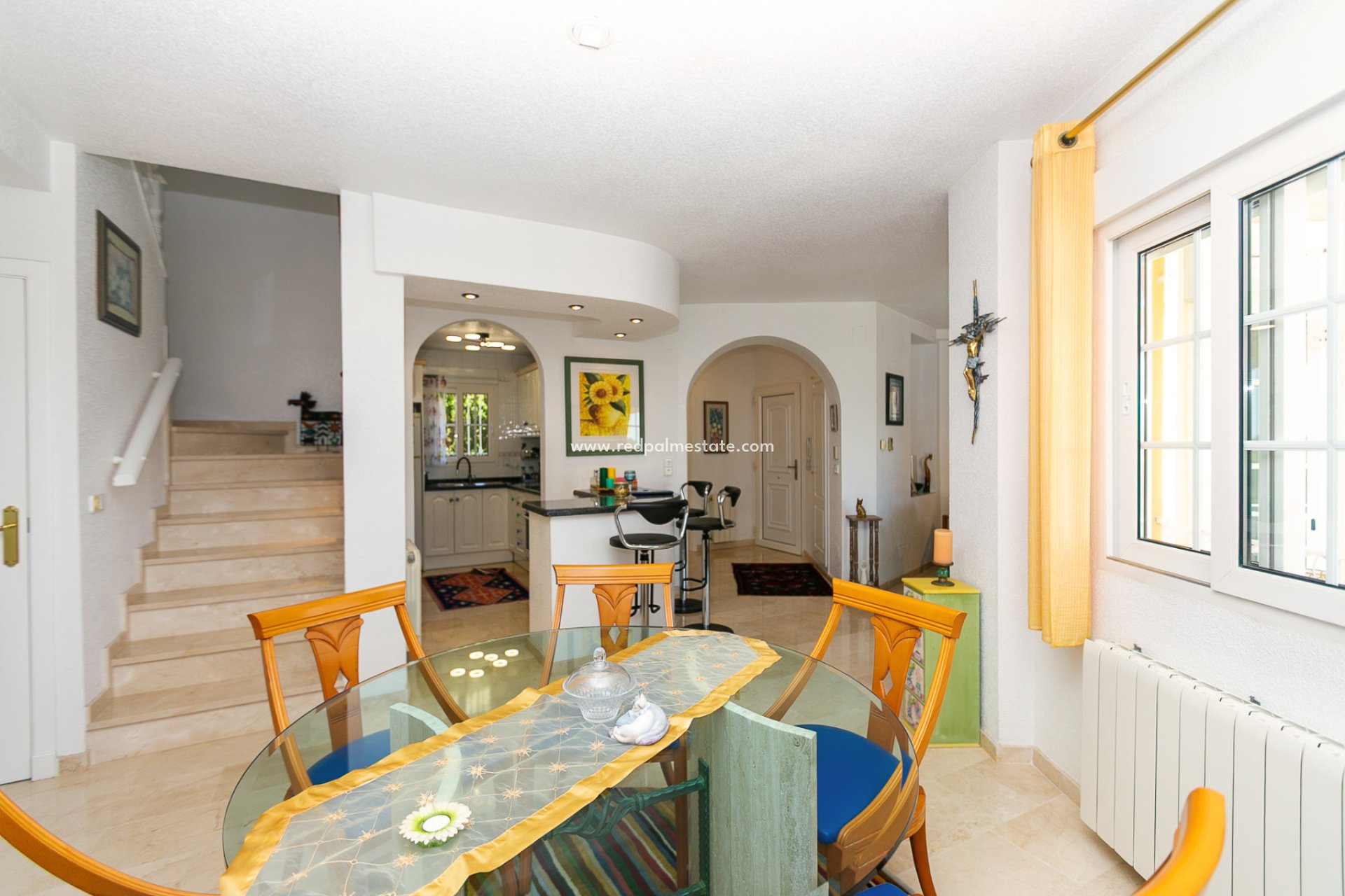 Resale - Villa -
Orihuela Costa - Rioja