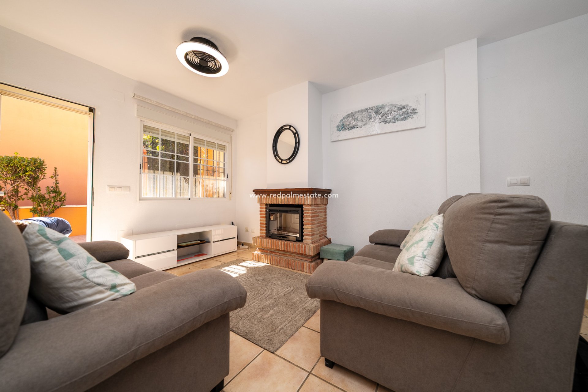 Resale - Villa -
Orihuela Costa - Sportcentre