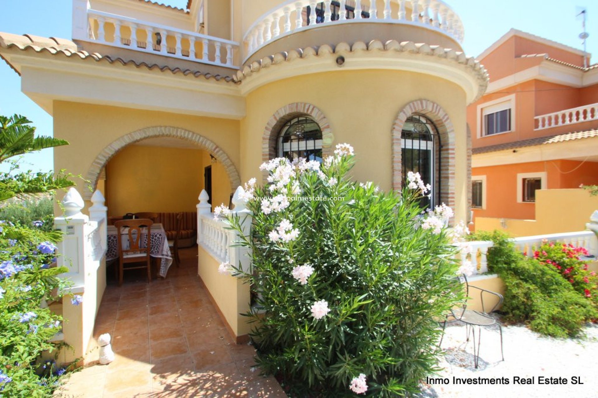 Resale - Villa -
Orihuela Costa - Villacosta