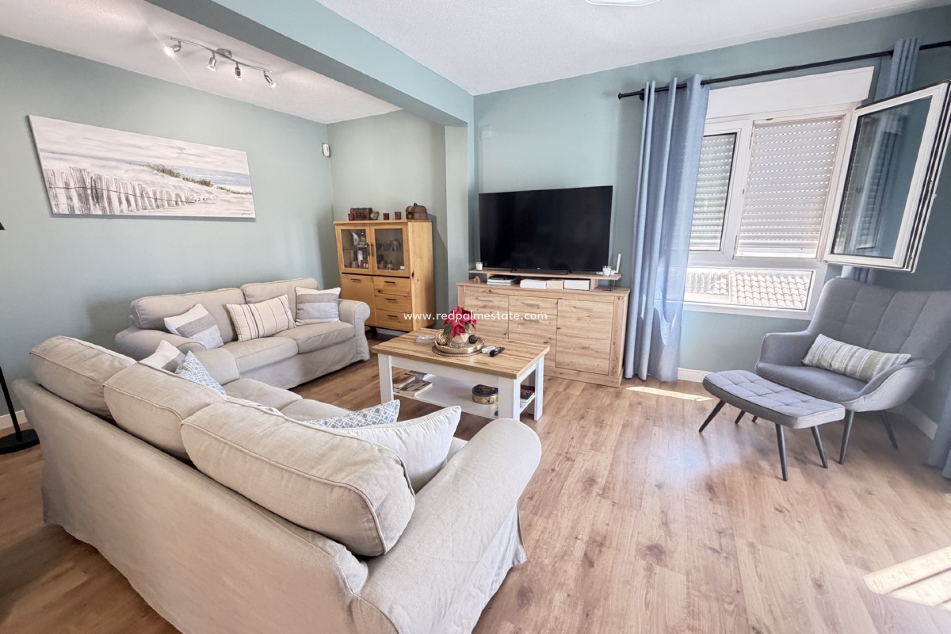 Resale - Villa -
Orihuela Costa - Villamartín