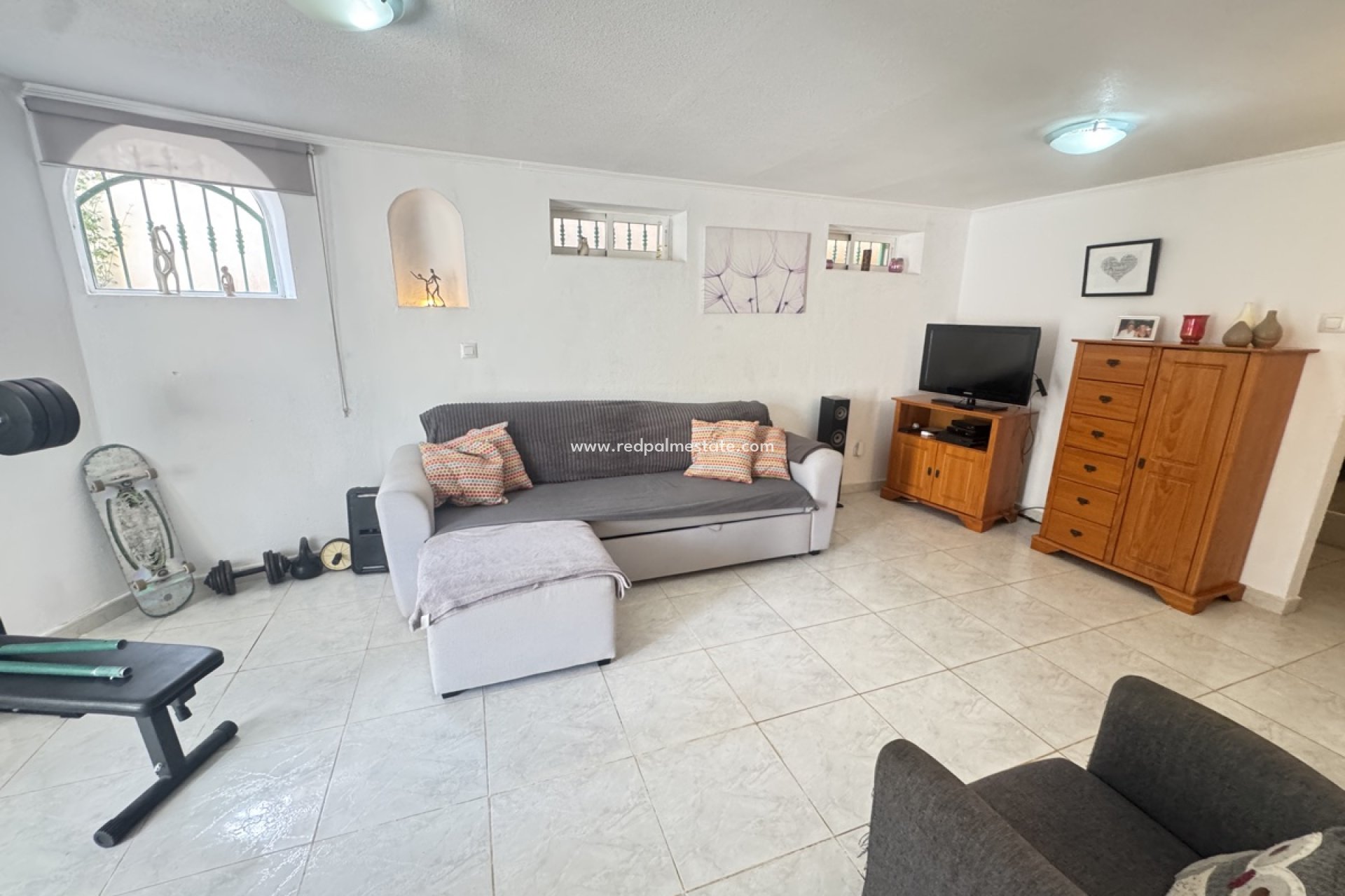 Resale - Villa -
Orihuela Costa - Villamartín