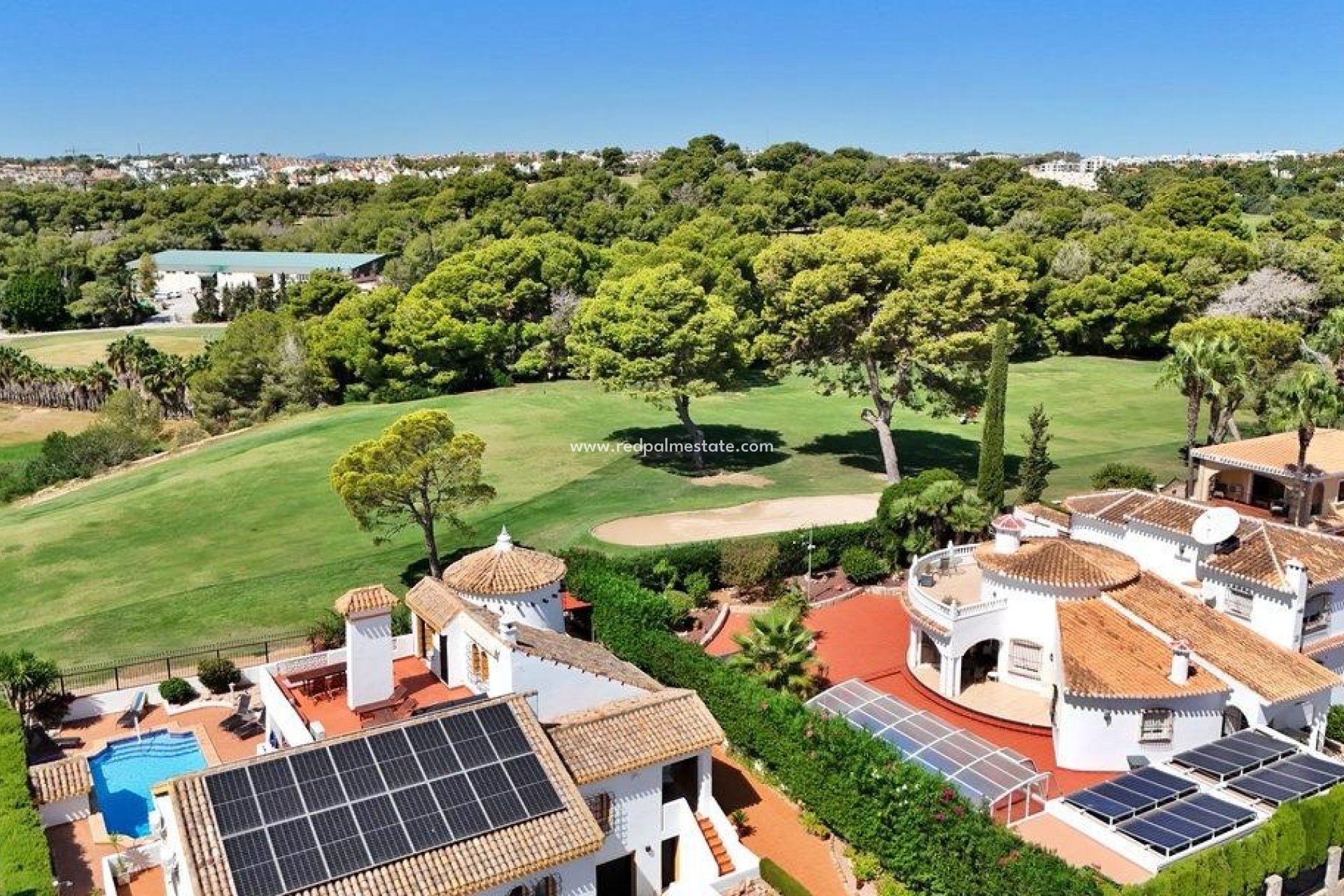 Resale - Villa -
Orihuela Costa - Villamartín