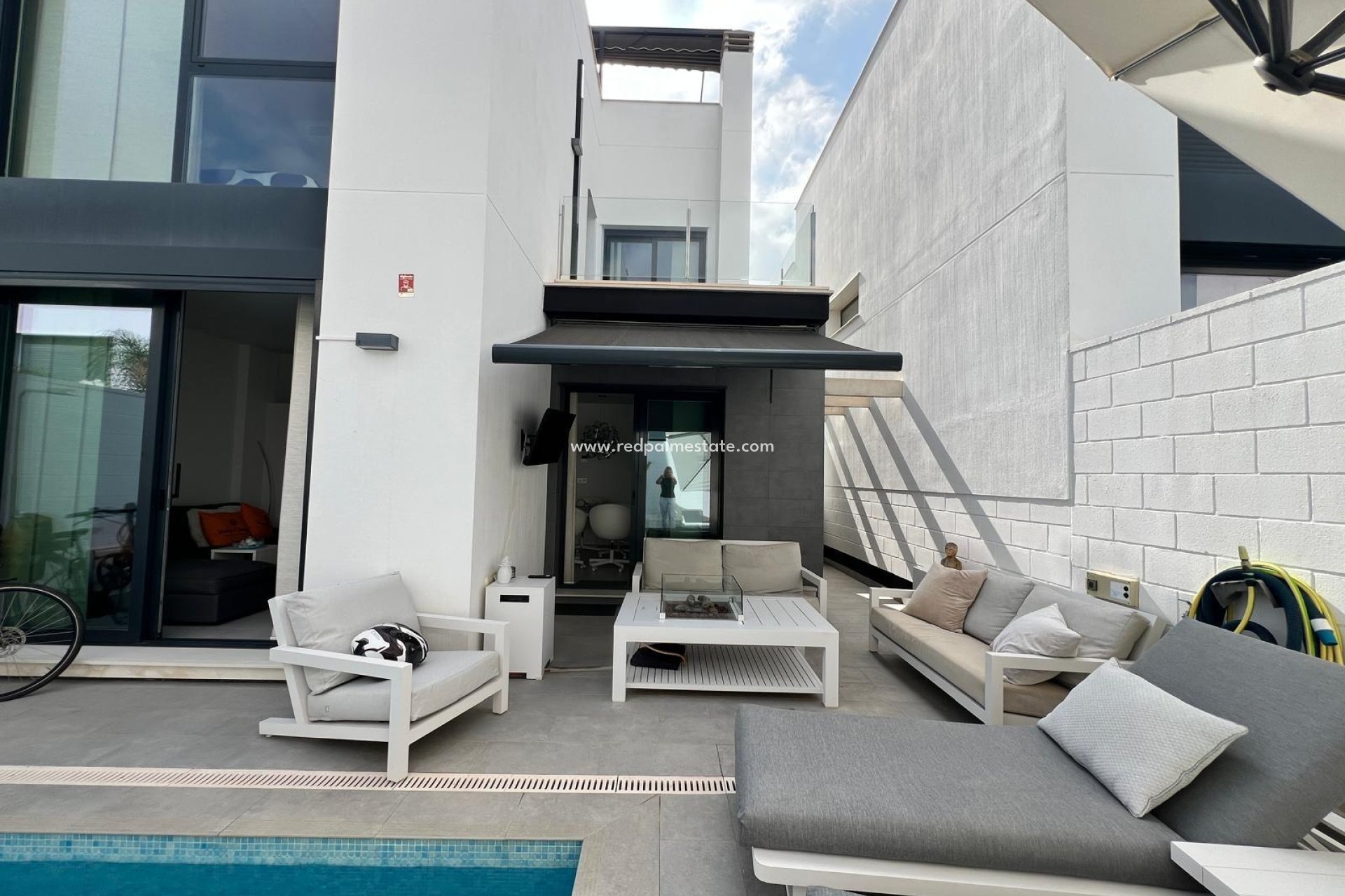 Resale - Villa -
Orihuela Costa - Villamartín