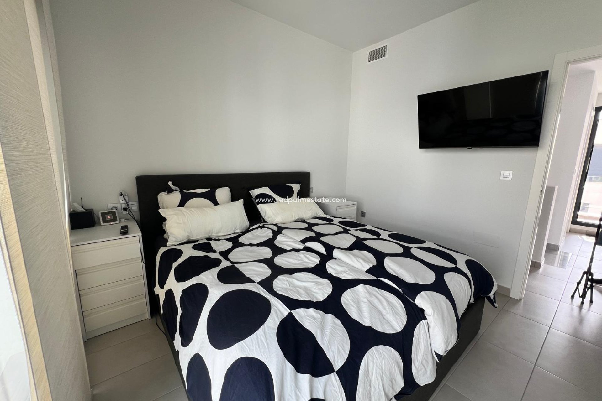 Resale - Villa -
Orihuela Costa - Villamartín