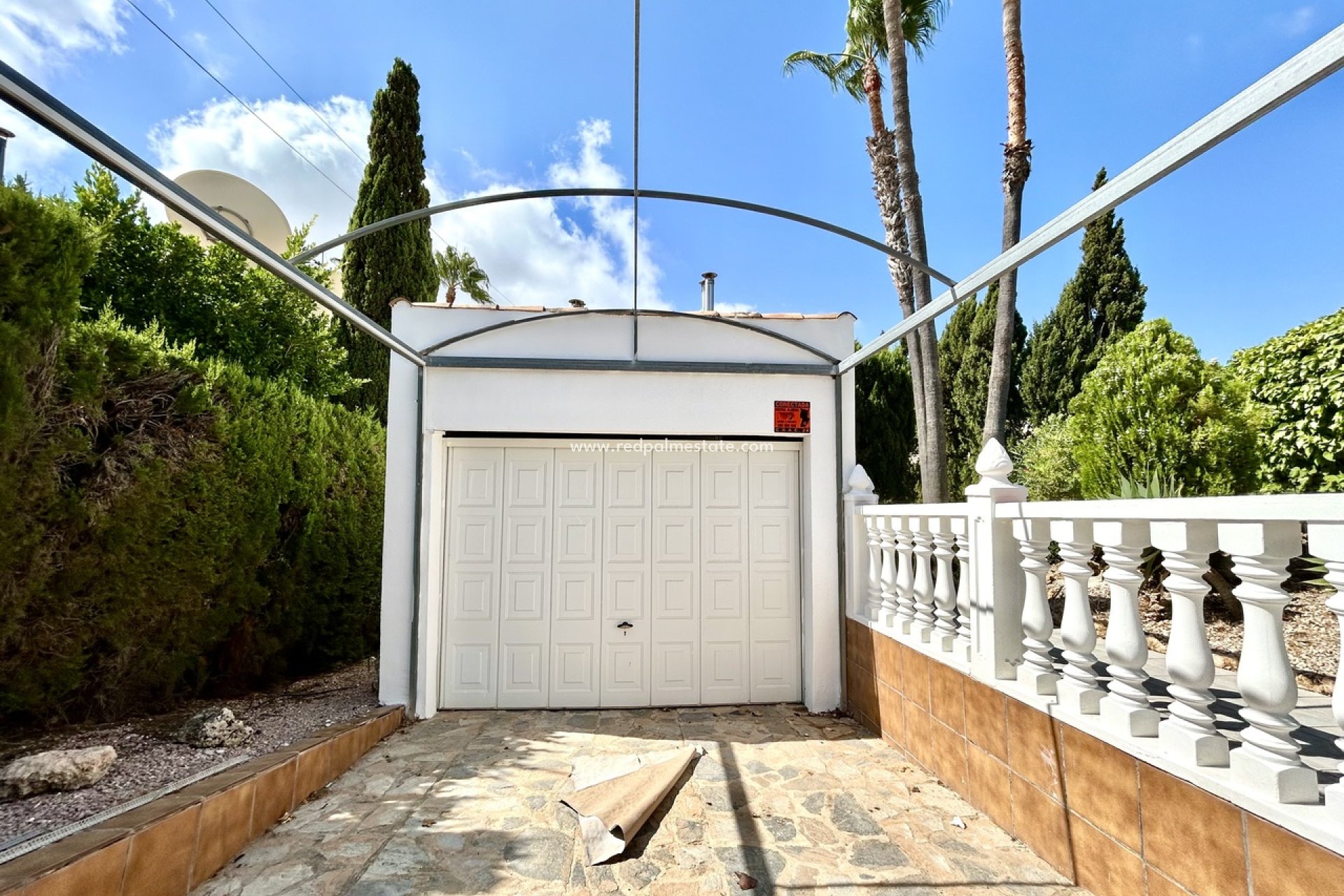 Resale - Villa -
Orihuela Costa - Villamartín