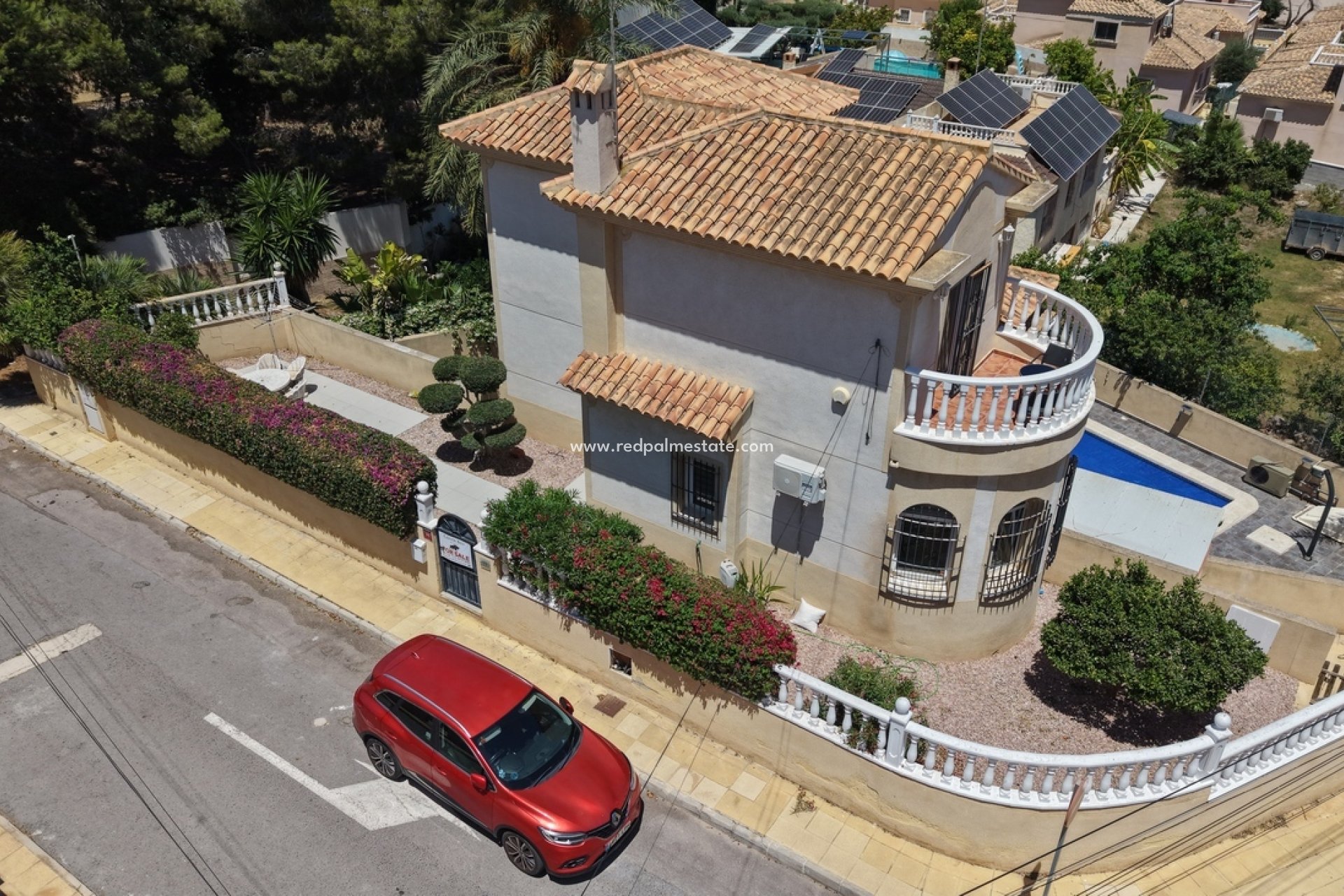 Resale - Villa -
Orihuela Costa - Villamartín