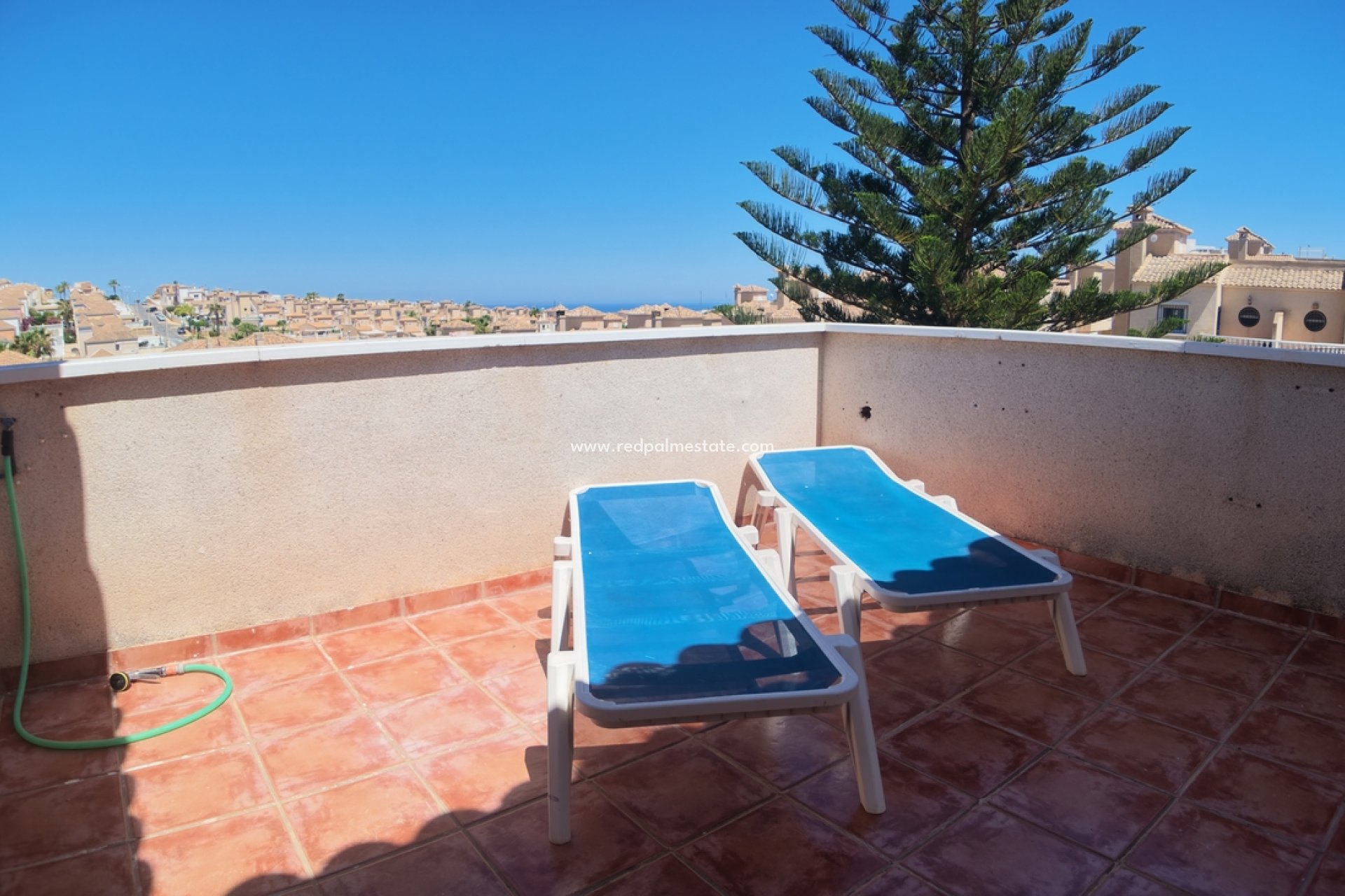 Resale - Villa -
Orihuela Costa - Villamartín