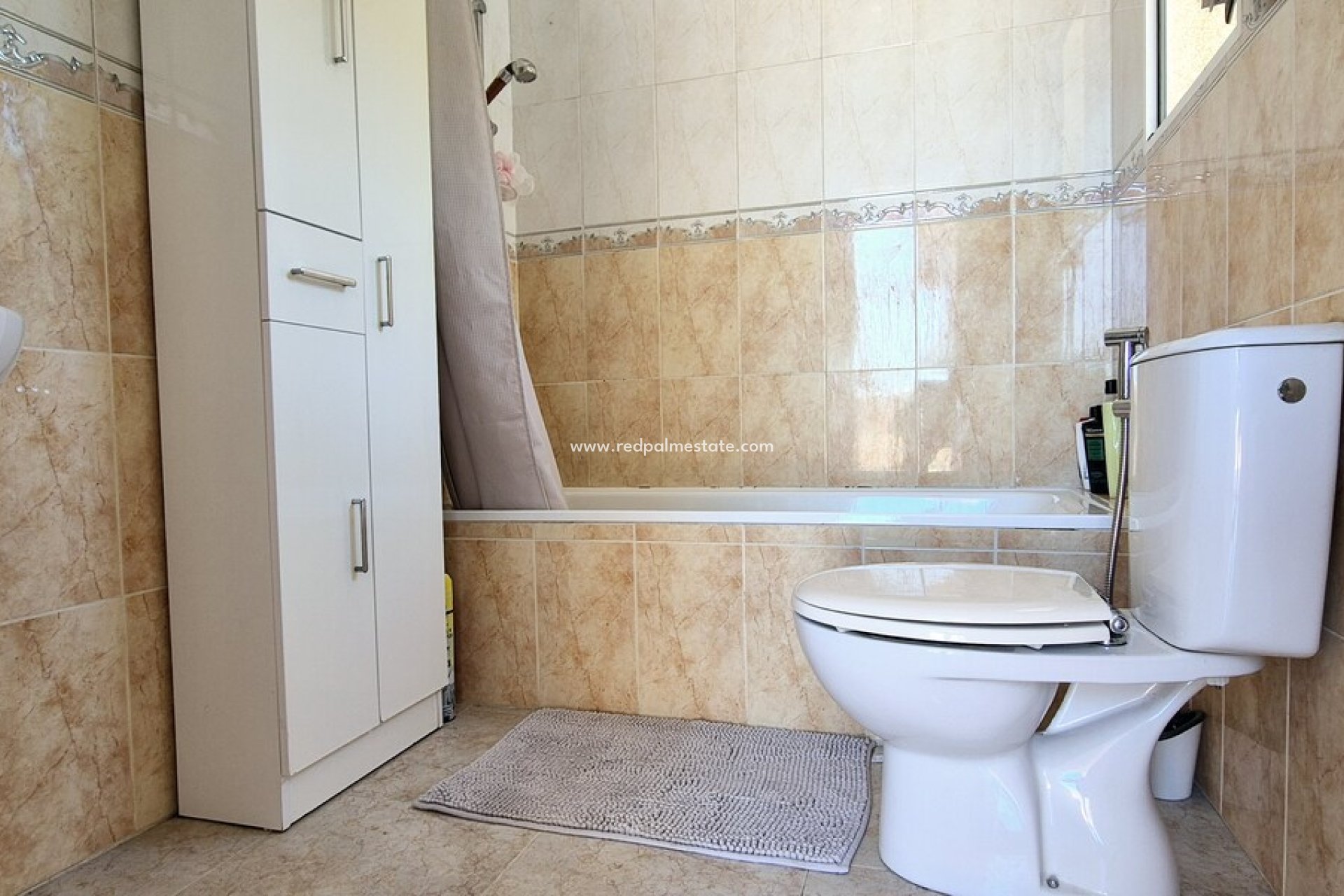 Resale - Villa -
Orihuela Costa - Villamartín