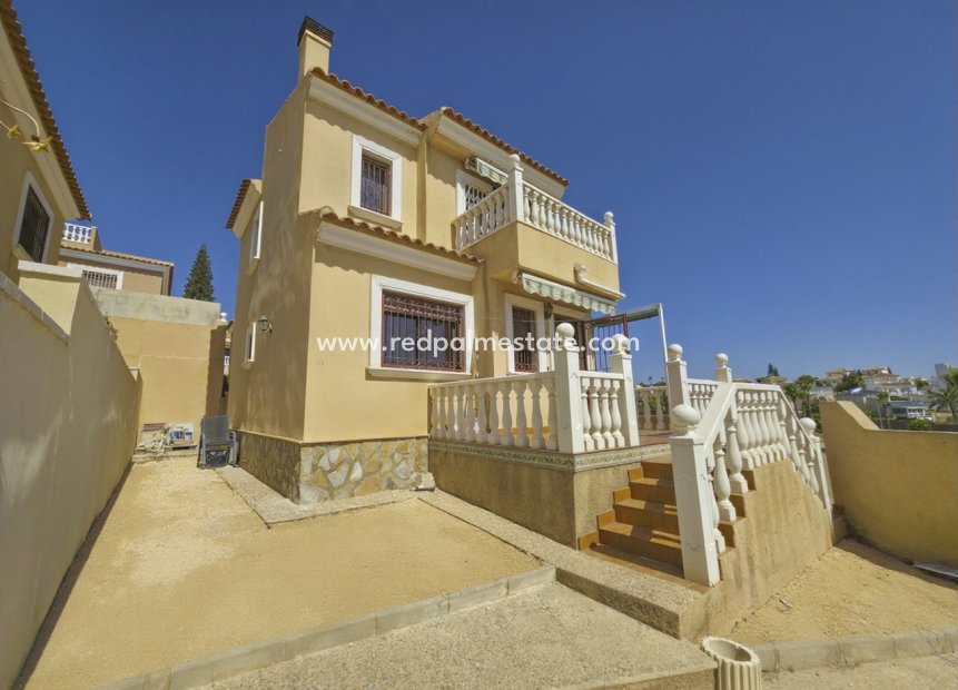 Resale - Villa -
Orihuela Costa - Villamartín