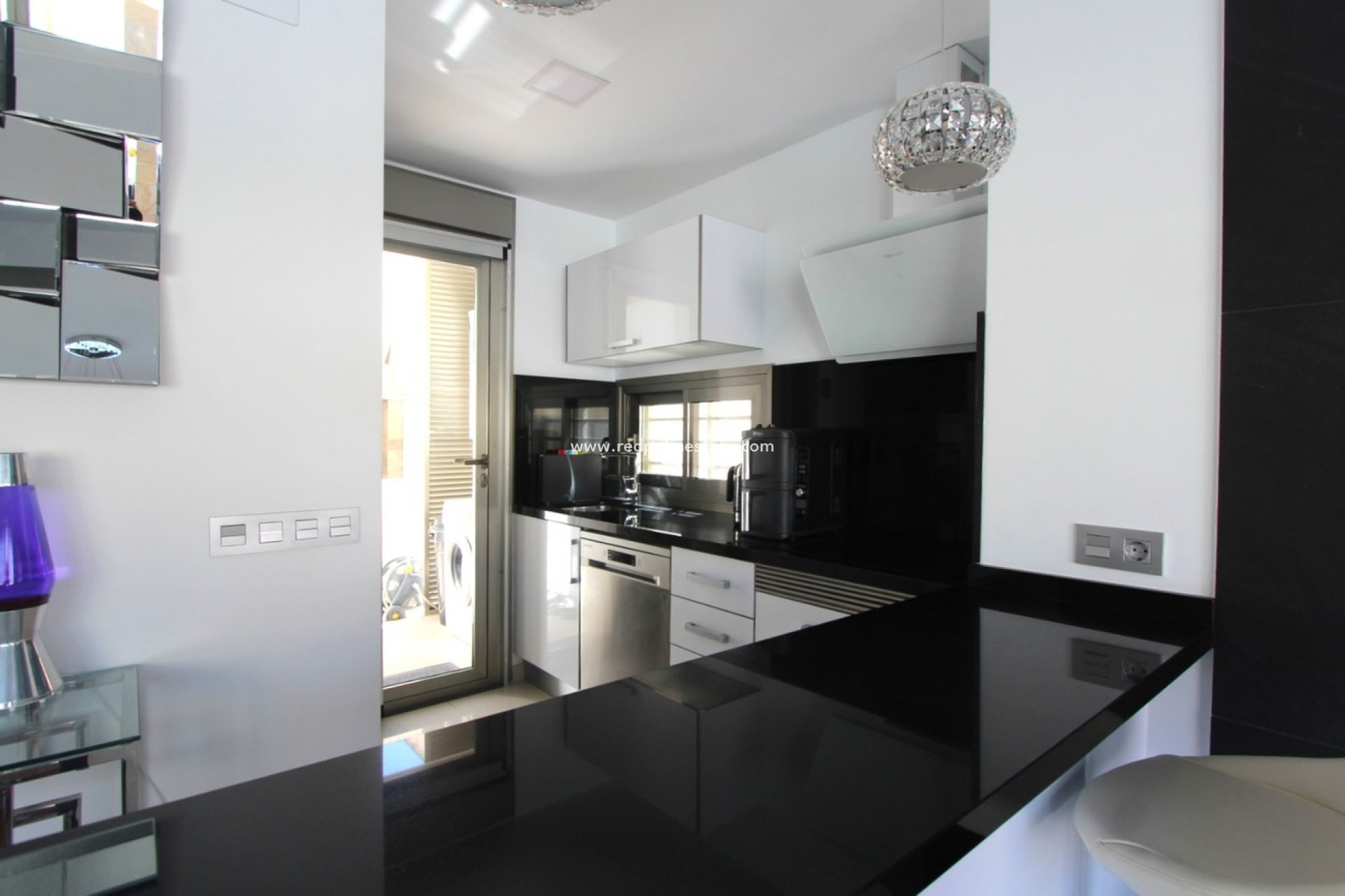 Resale - Villa -
Orihuela Costa - Villamartín