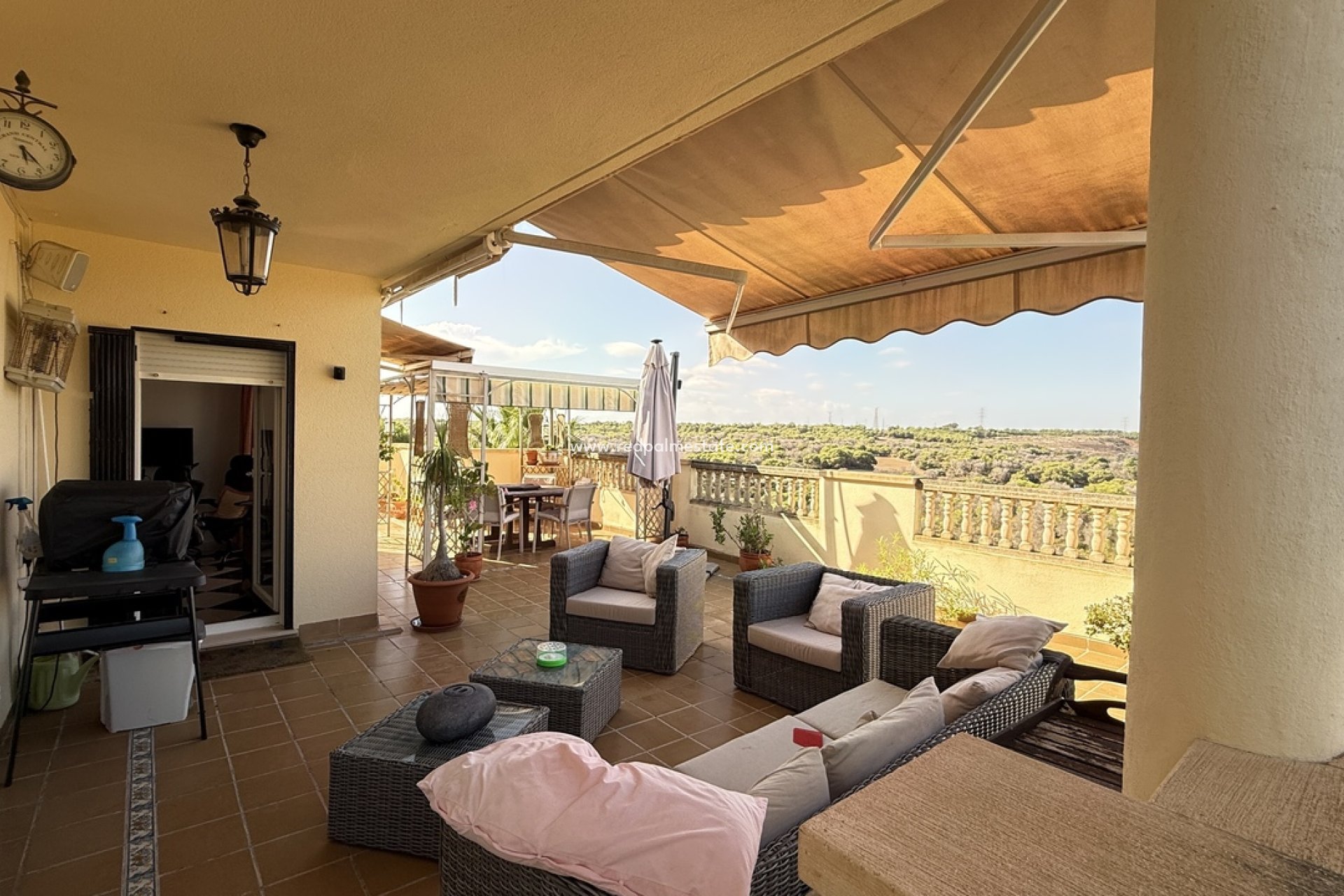 Resale - Villa -
Orihuela Costa - Villamartín