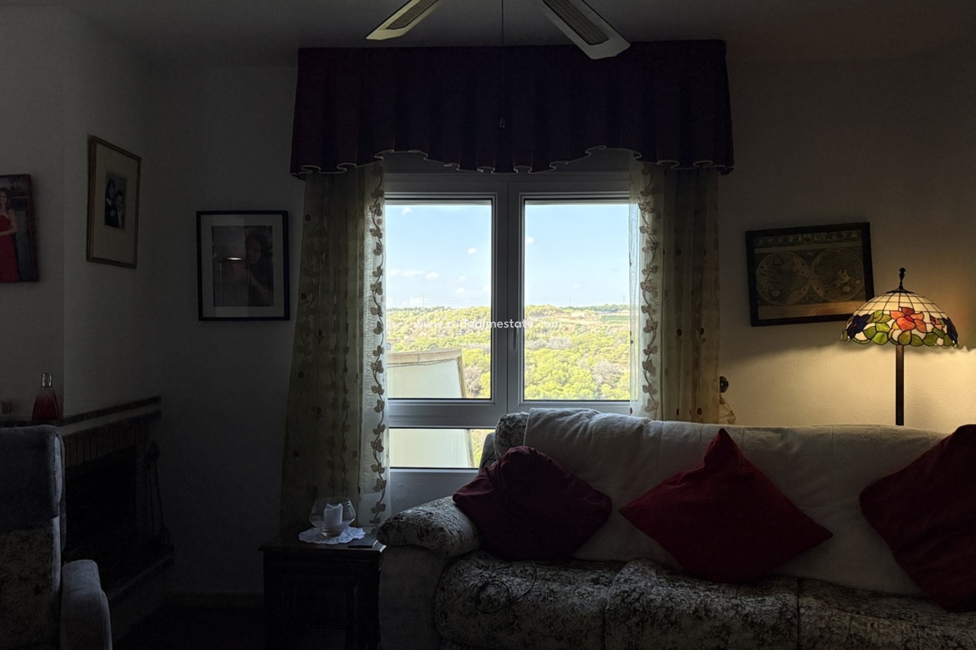 Resale - Villa -
Orihuela Costa - Villamartín