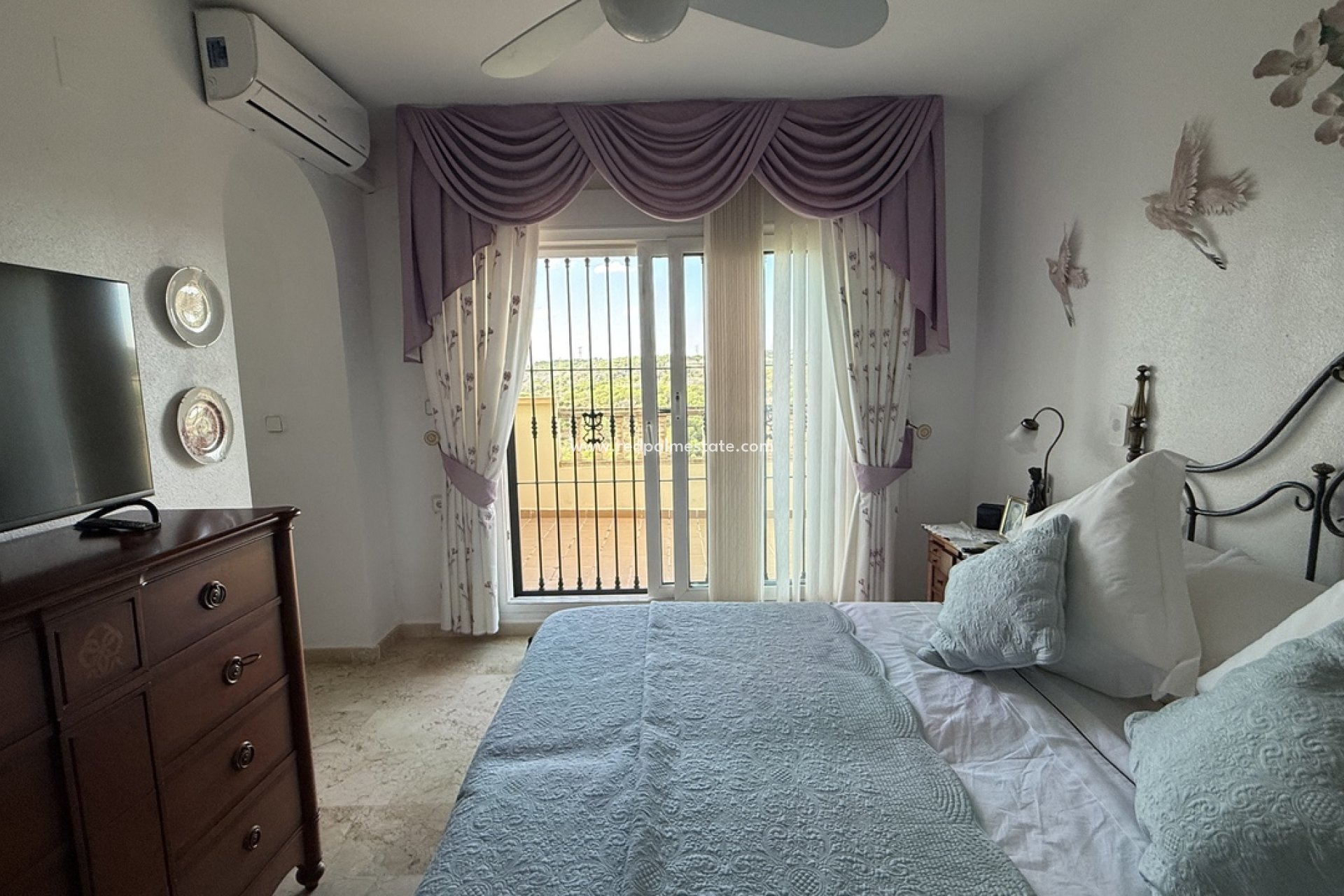Resale - Villa -
Orihuela Costa - Villamartín