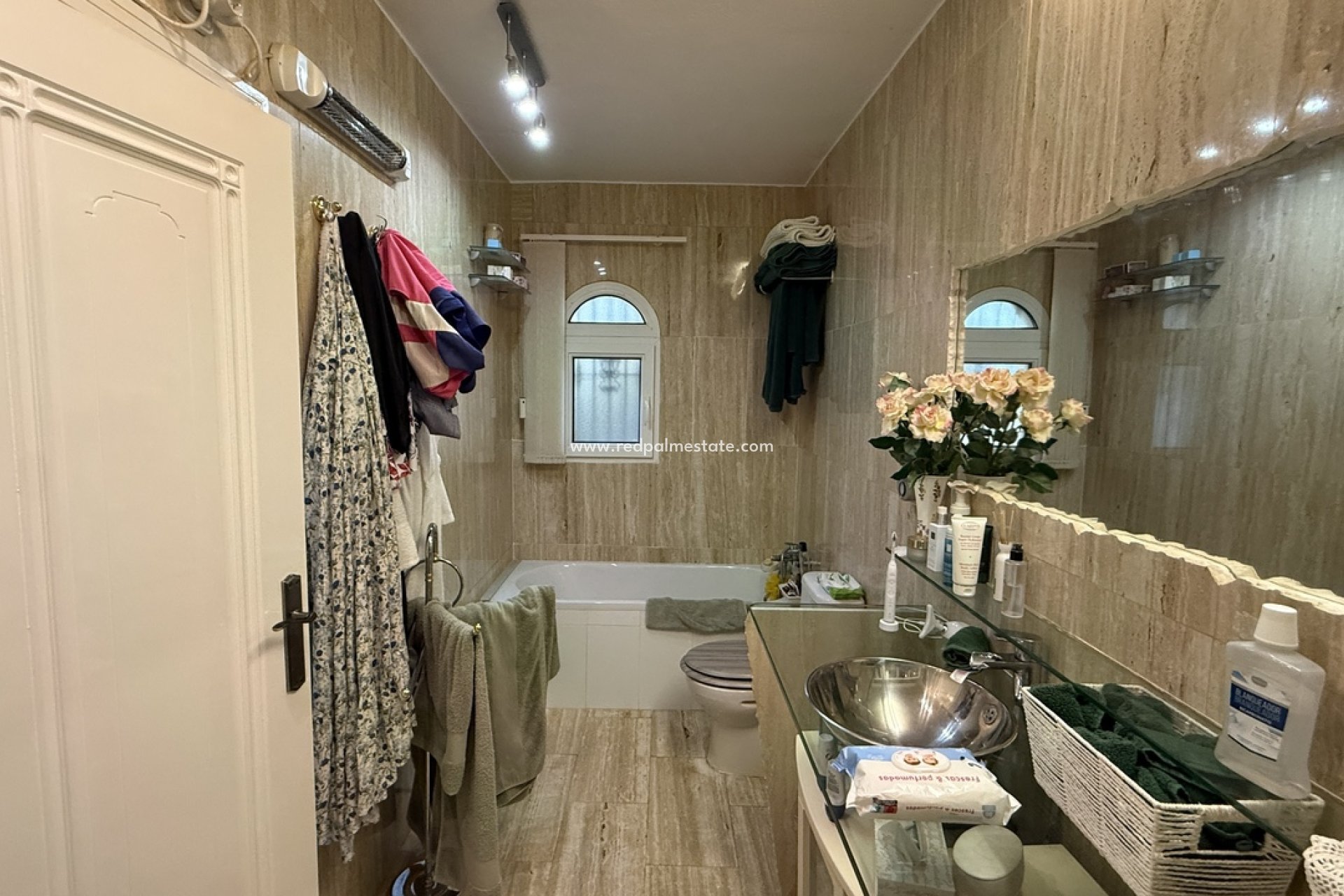 Resale - Villa -
Orihuela Costa - Villamartín