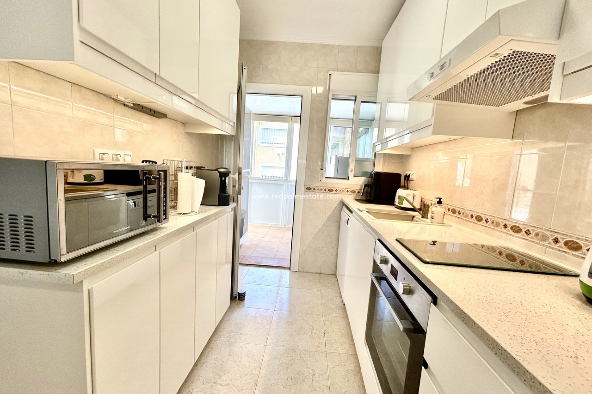 Resale - Villa -
Orihuela Costa - Villamartín