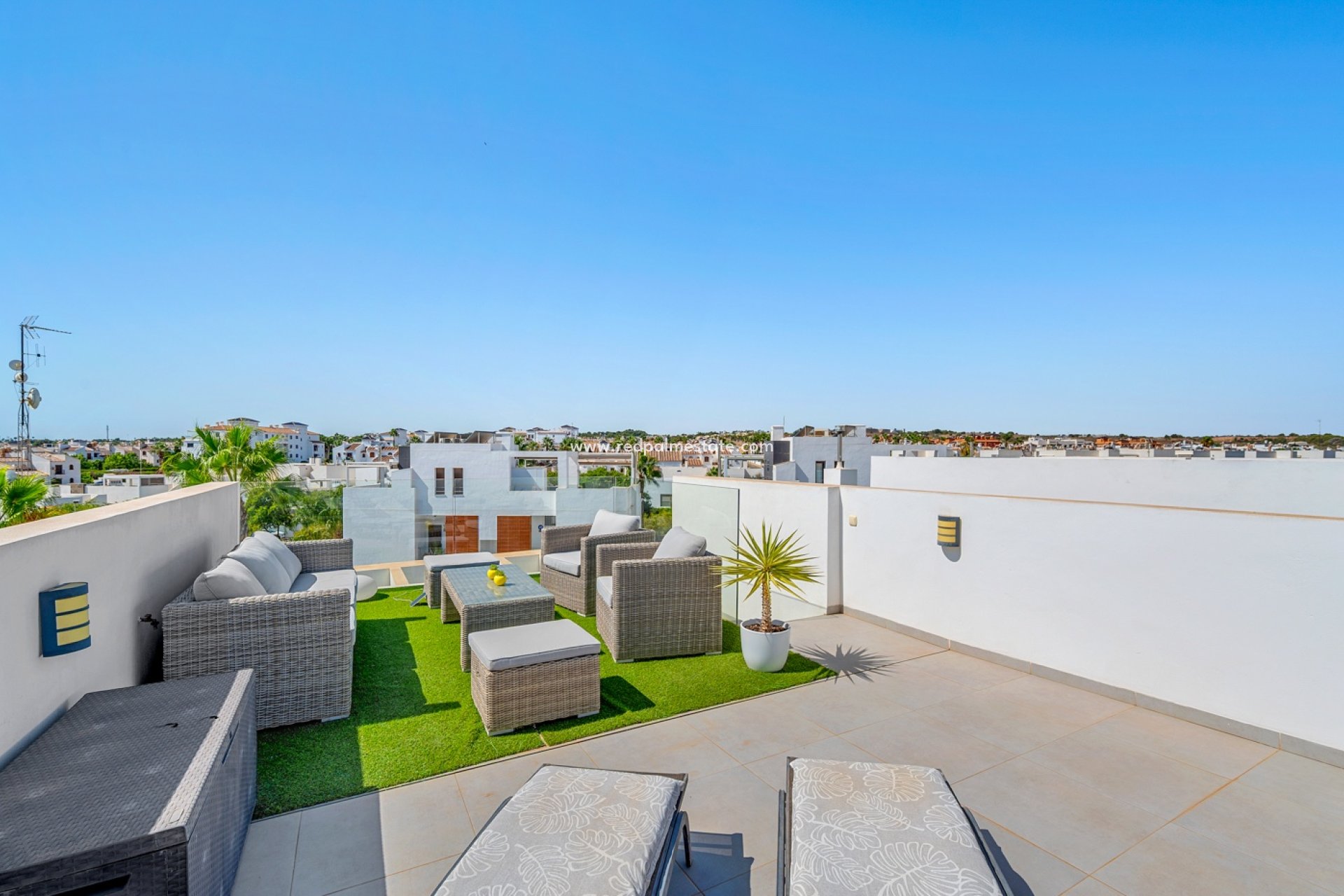 Resale - Villa -
Orihuela Costa - Villamartín