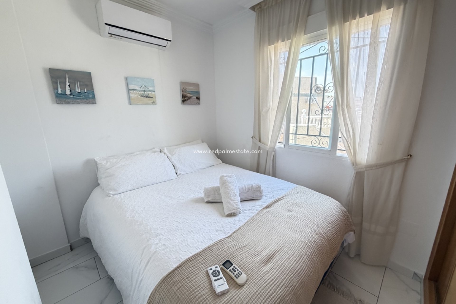 Resale - Villa -
Orihuela Costa - Villamartín