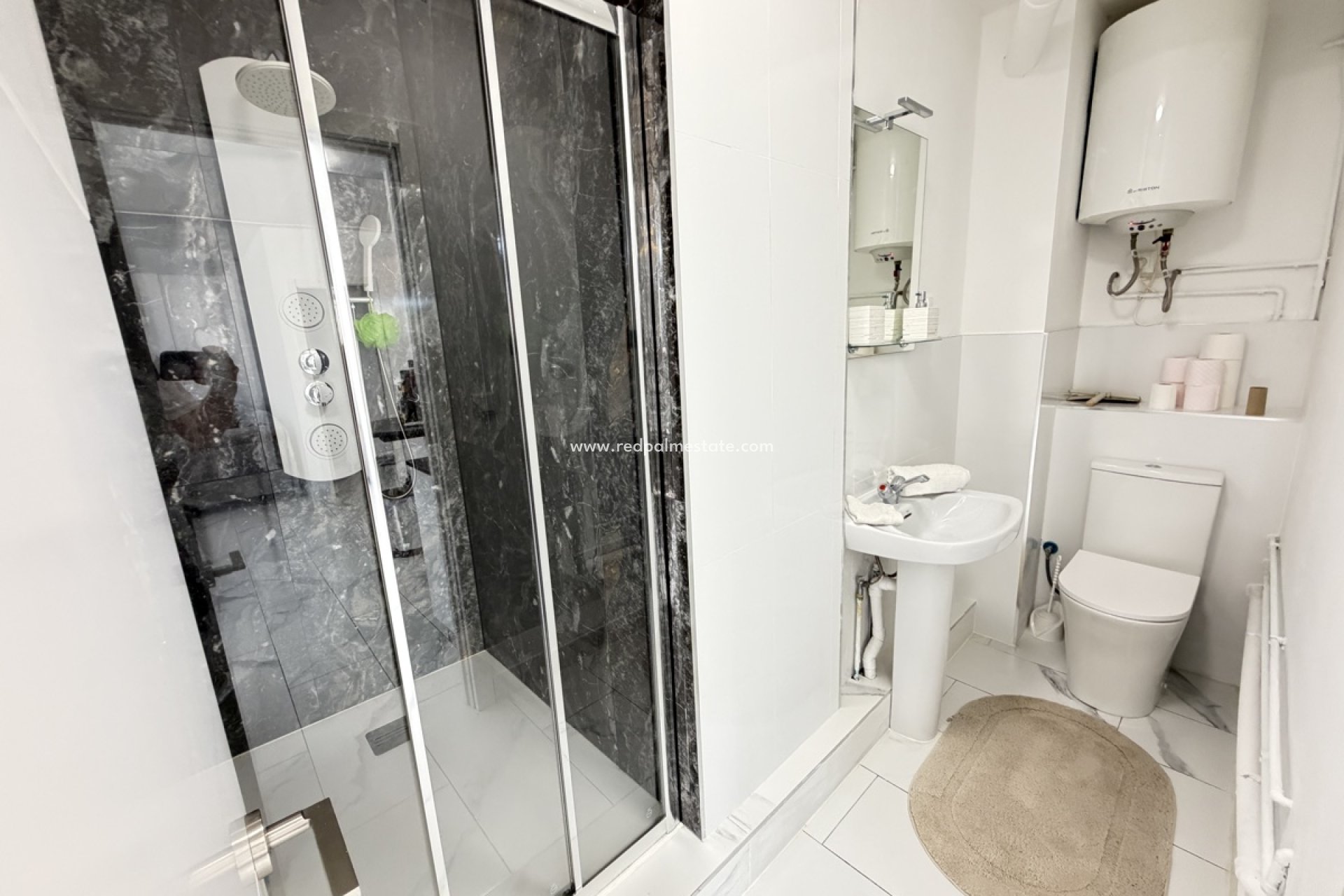 Resale - Villa -
Orihuela Costa - Villamartín