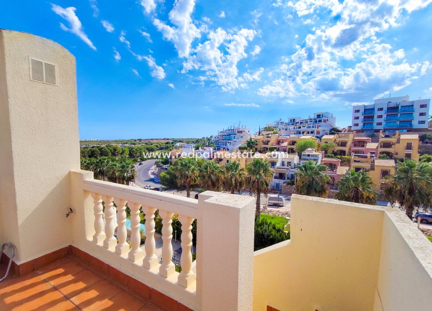 Resale - Villa -
Orihuela Costa - Villamartín