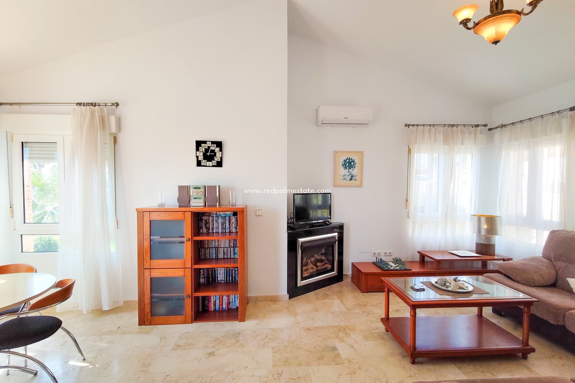 Resale - Villa -
Orihuela Costa - Villamartín