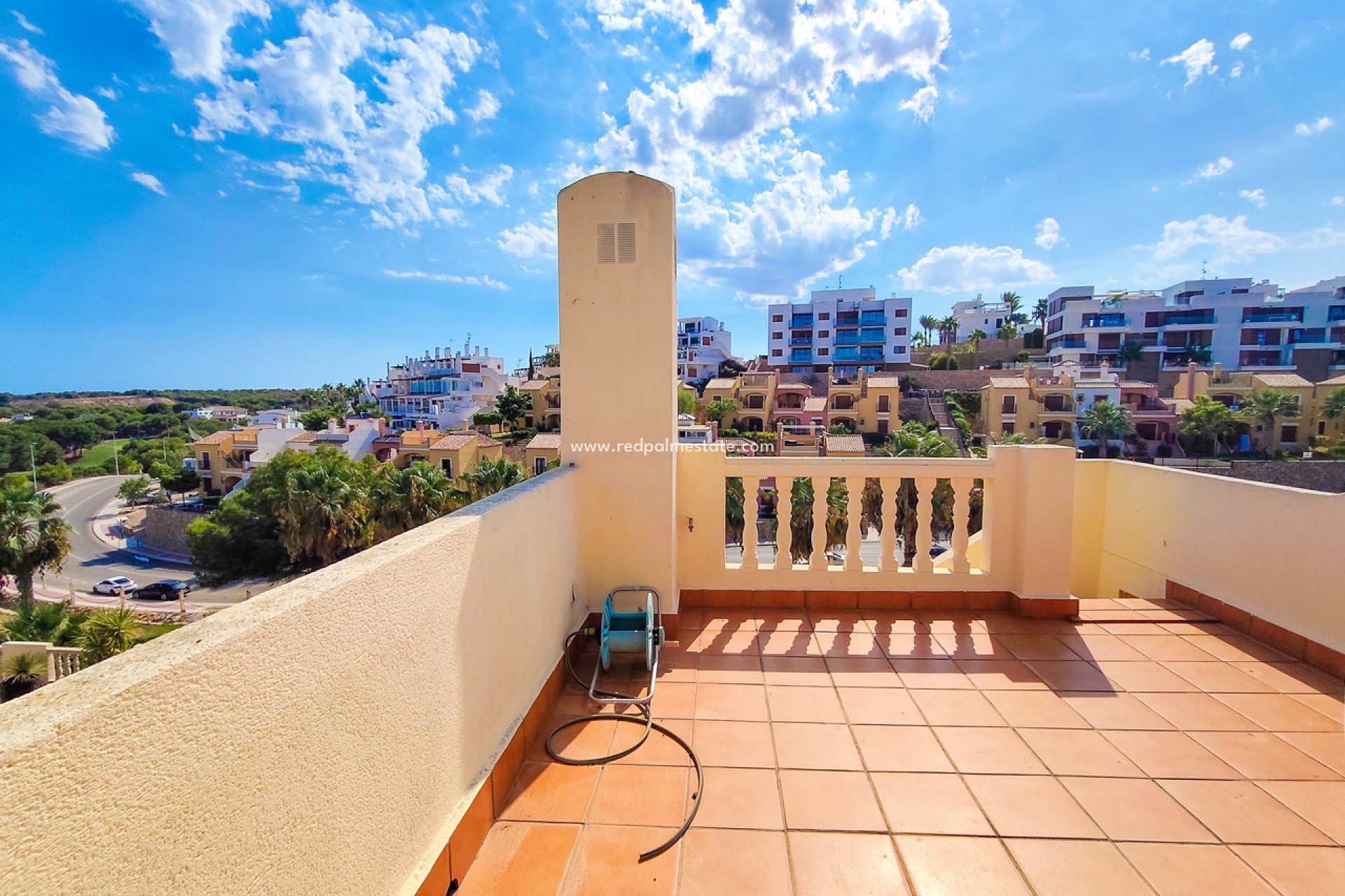 Resale - Villa -
Orihuela Costa - Villamartín