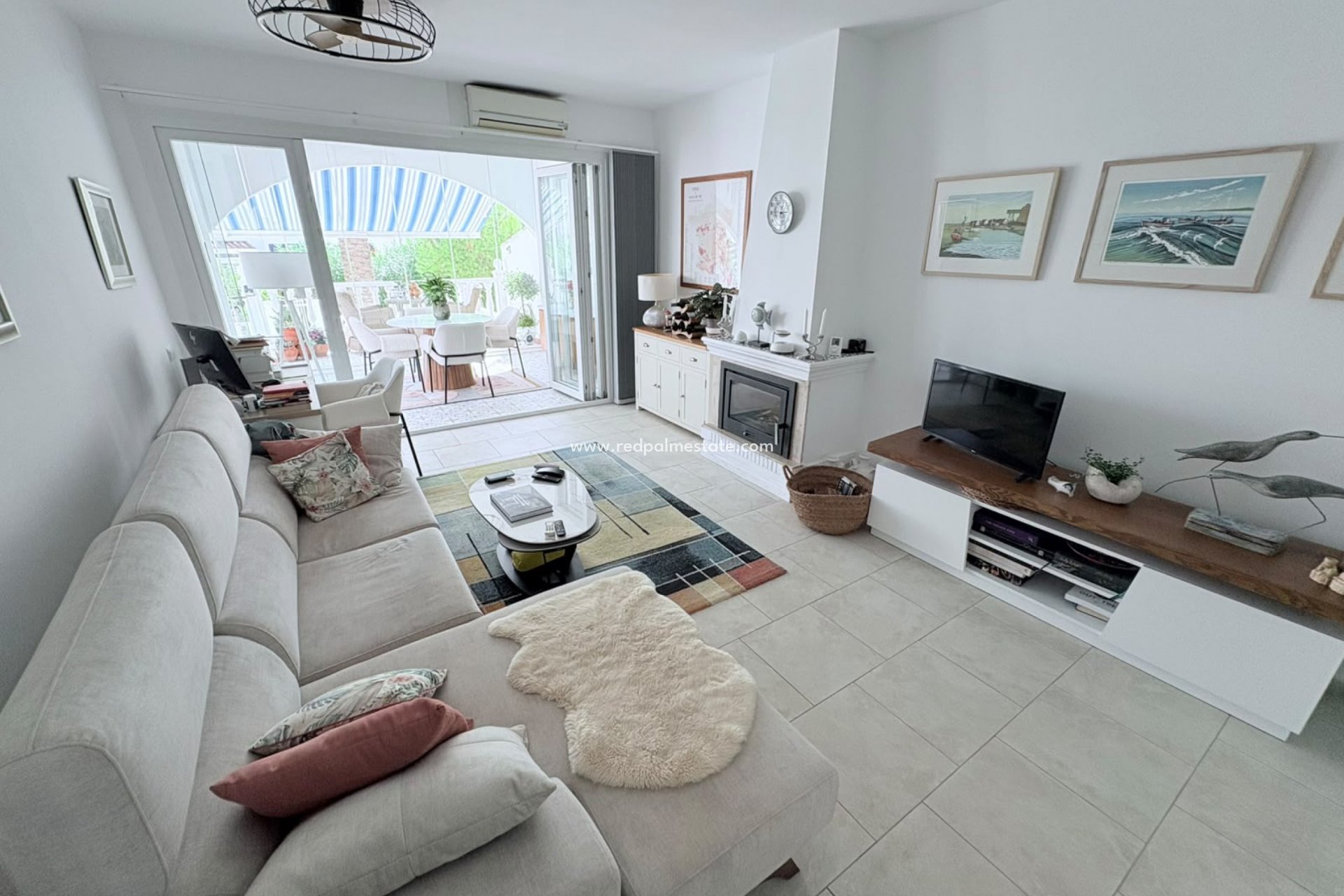 Resale - Villa -
Orihuela Costa - Villamartín