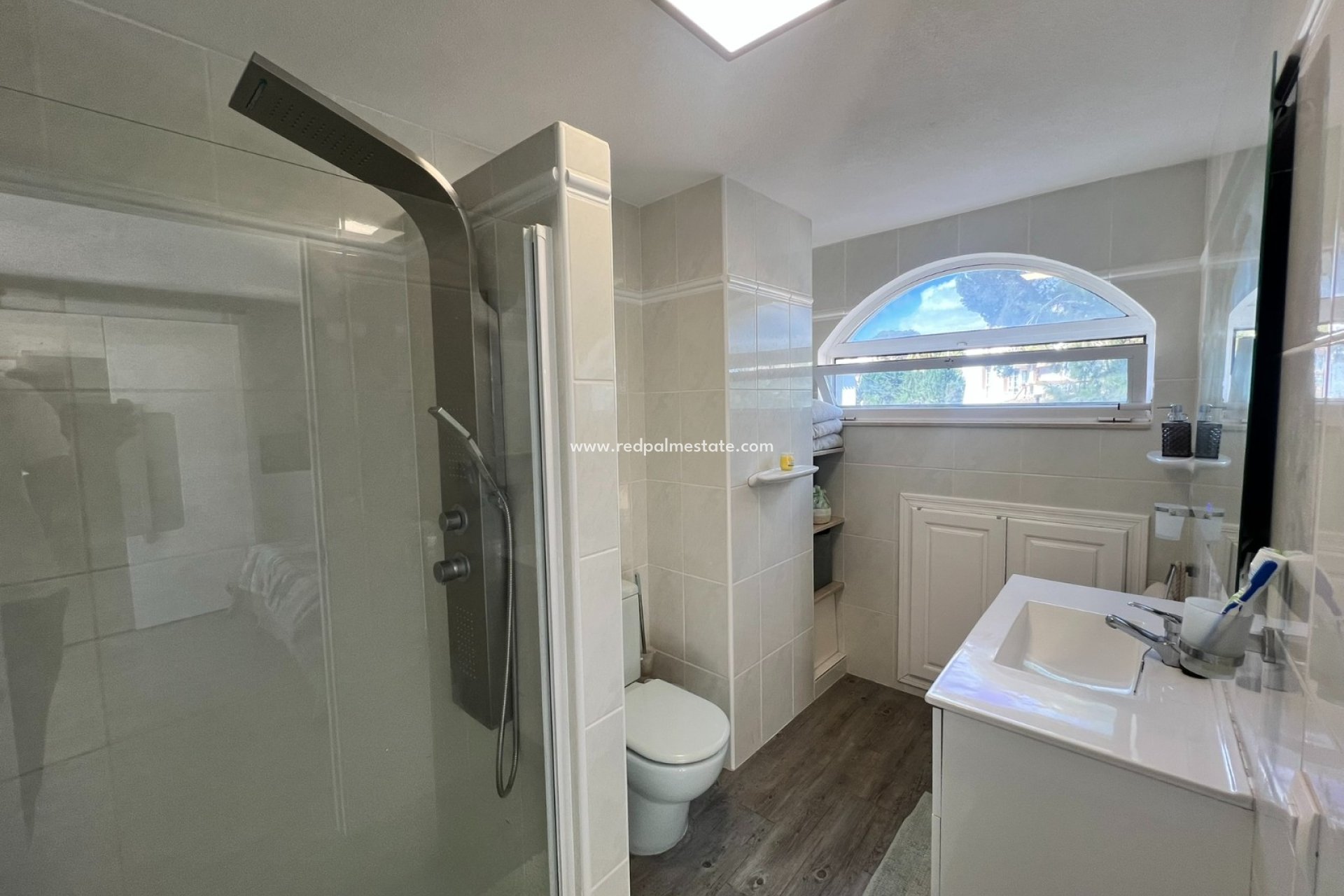 Resale - Villa -
Orihuela Costa - Villamartín