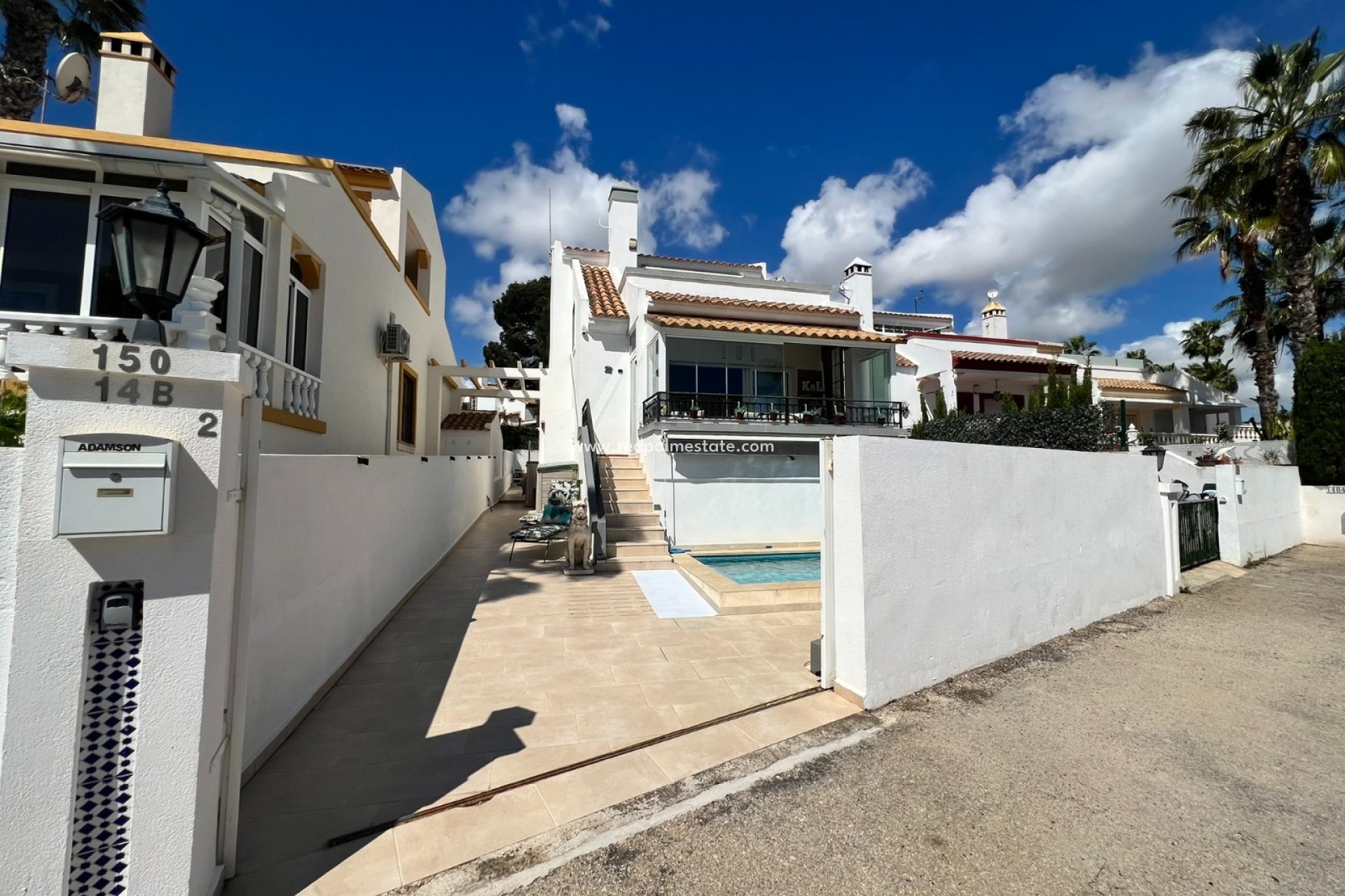 Resale - Villa -
Orihuela Costa - Villamartín