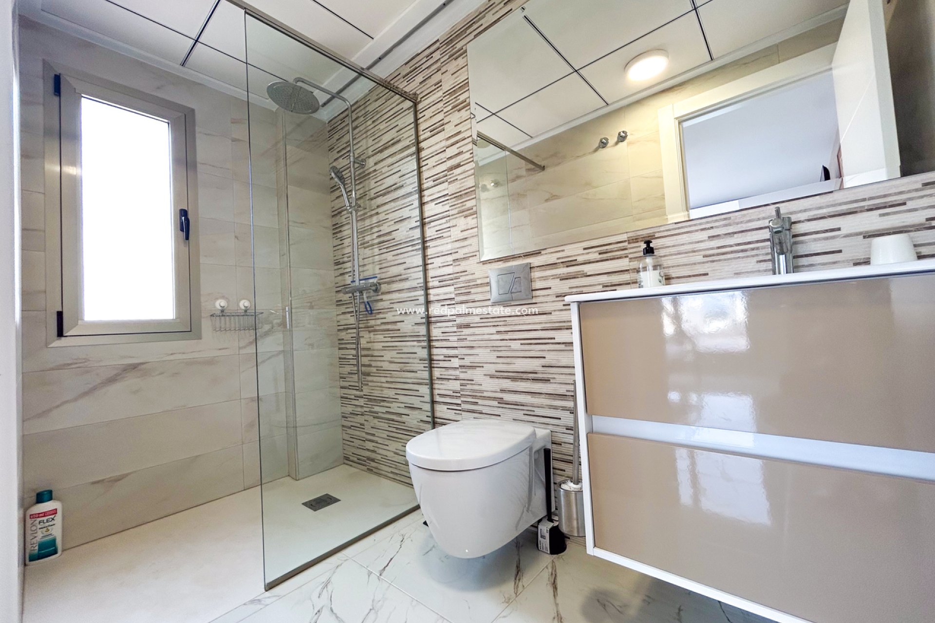 Resale - Villa -
Orihuela Costa - Villamartín