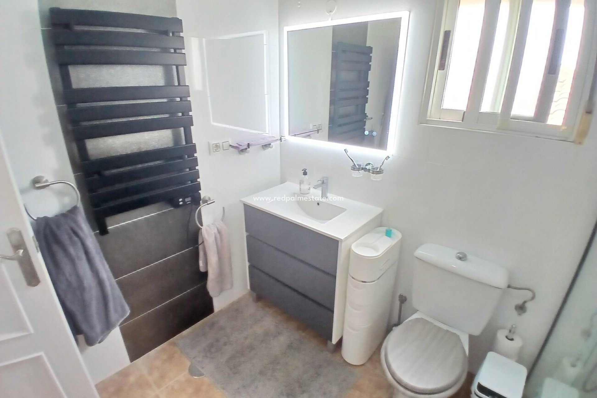 Resale - Villa -
Orihuela Costa - Villamartín
