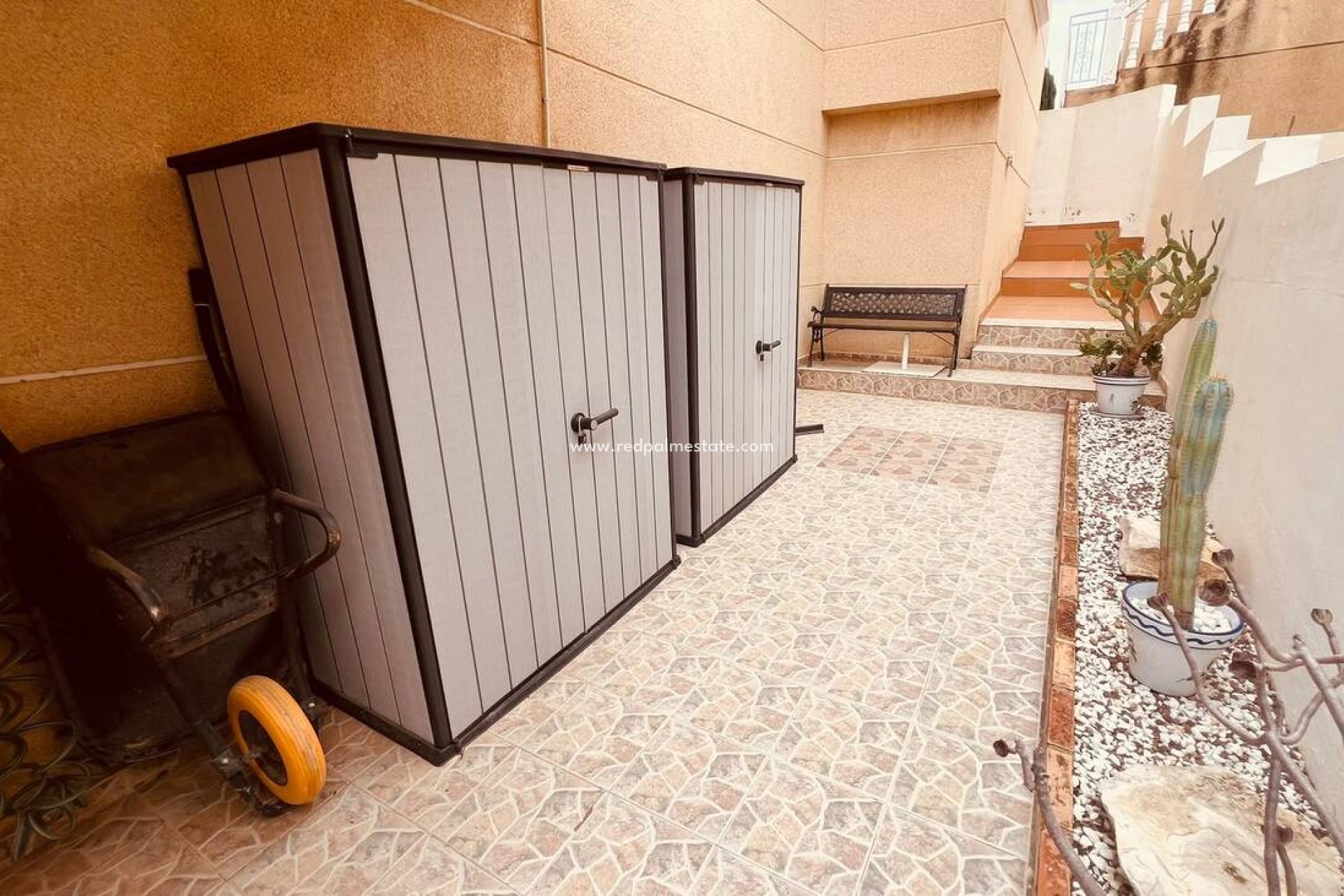 Resale - Villa -
Orihuela Costa - Villamartín