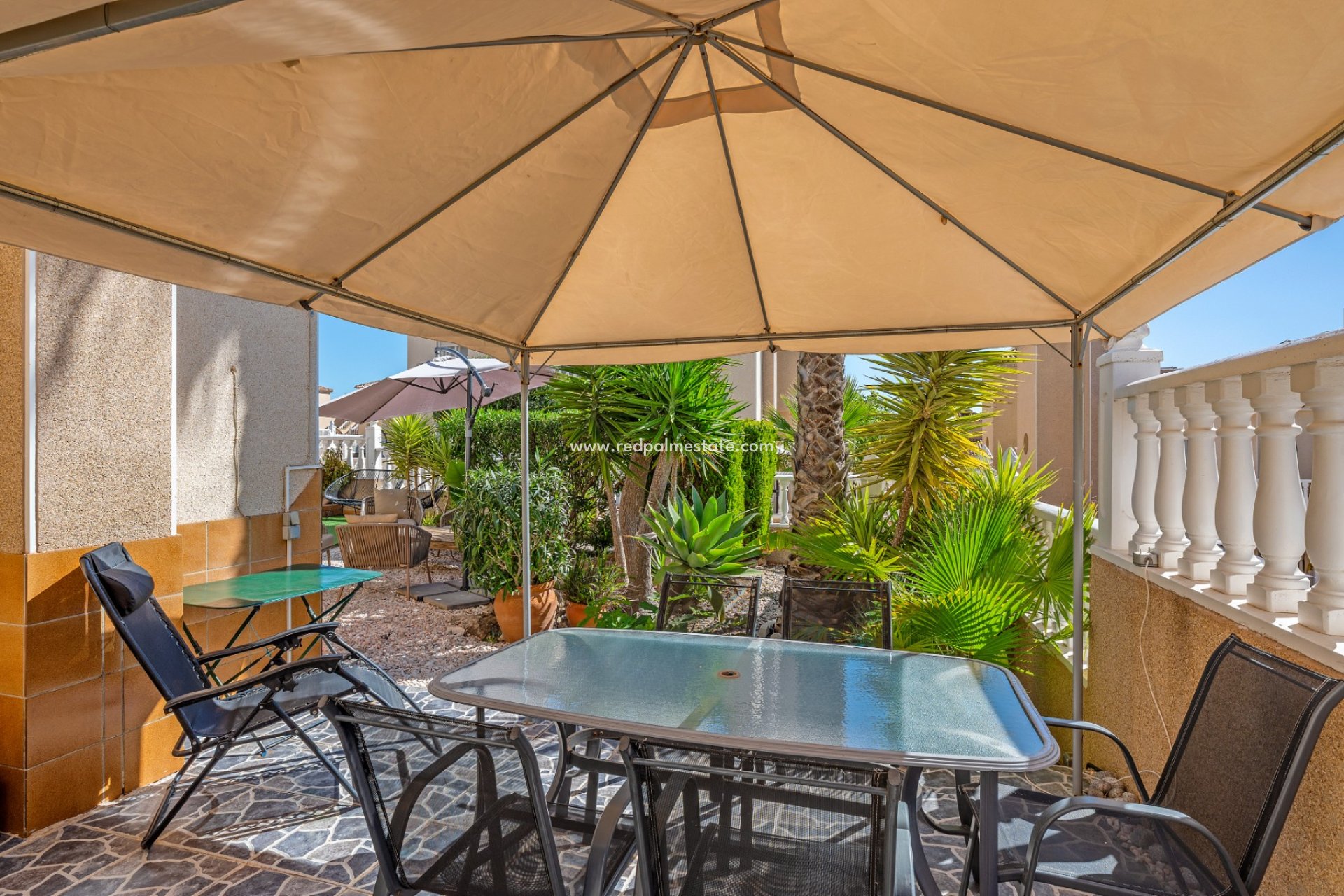 Resale - Villa -
Orihuela Costa - Villamartín