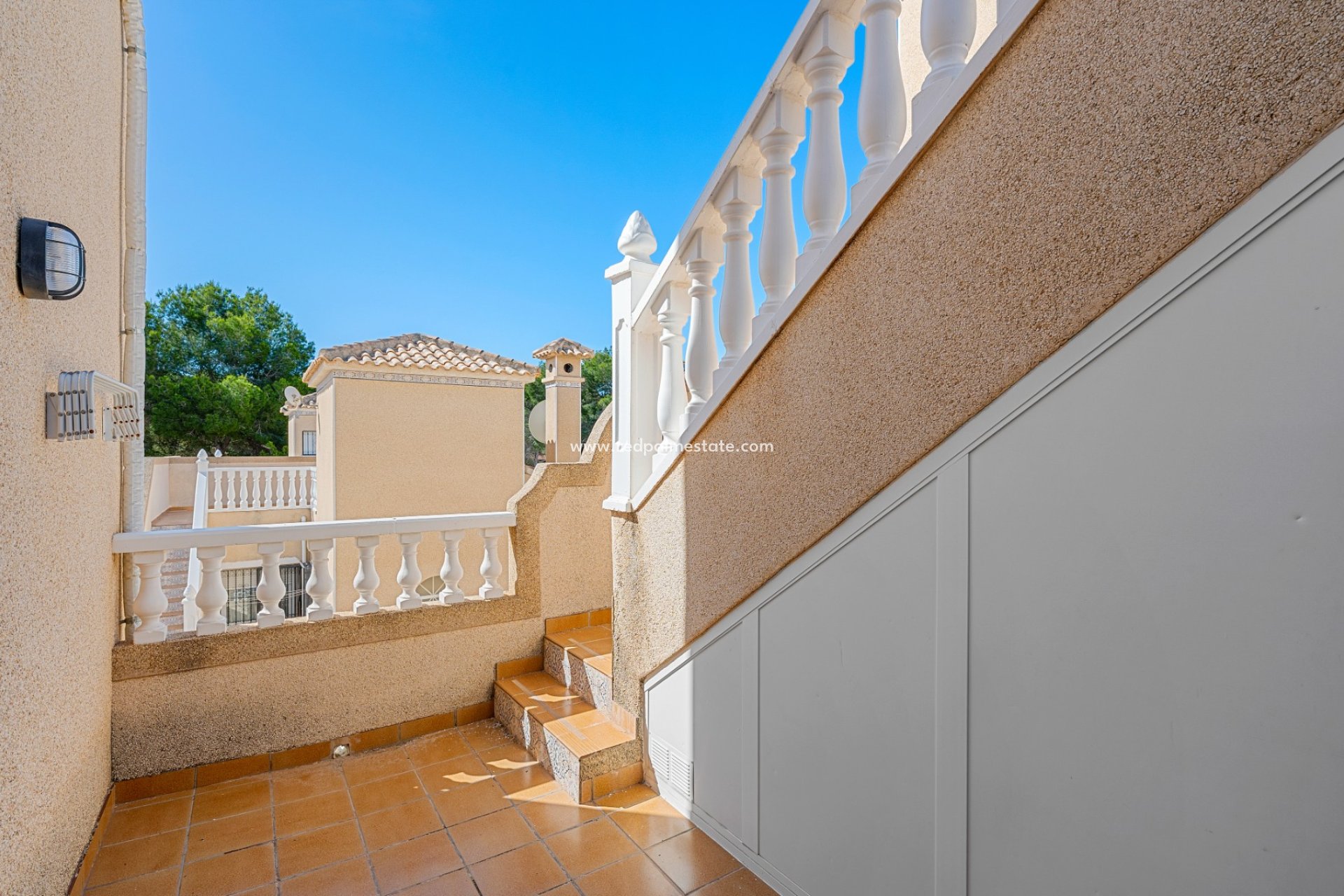 Resale - Villa -
Orihuela Costa - Villamartín
