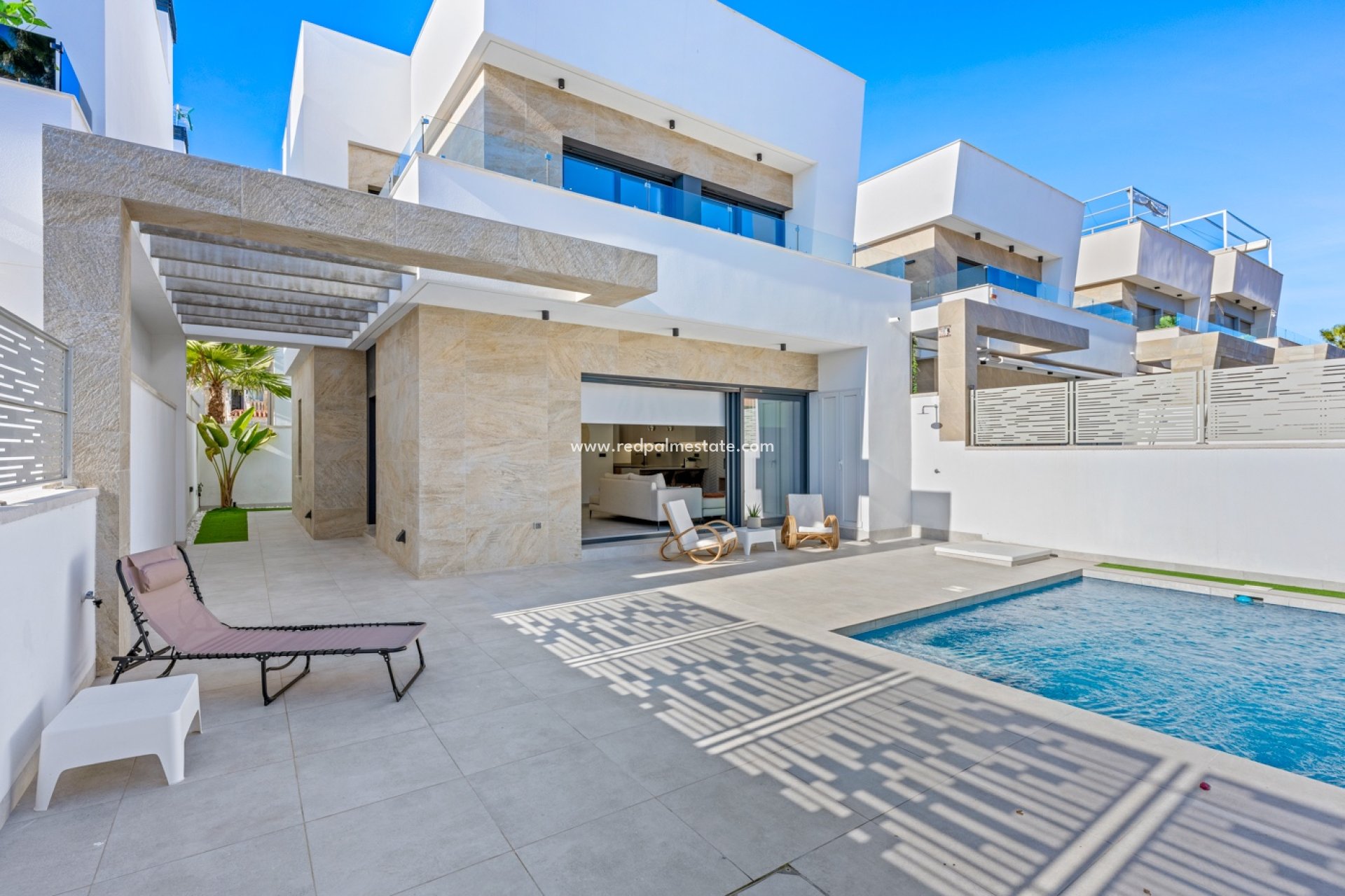 Resale - Villa -
Orihuela Costa - Villamartín